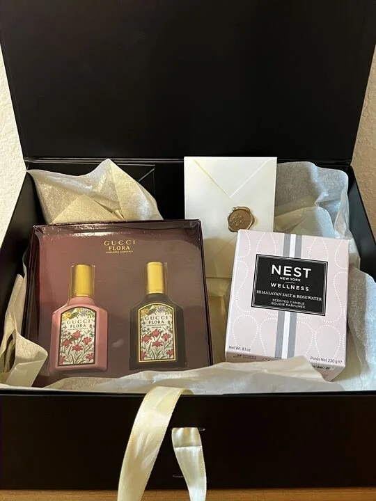 A fully customized luxury gift box. 