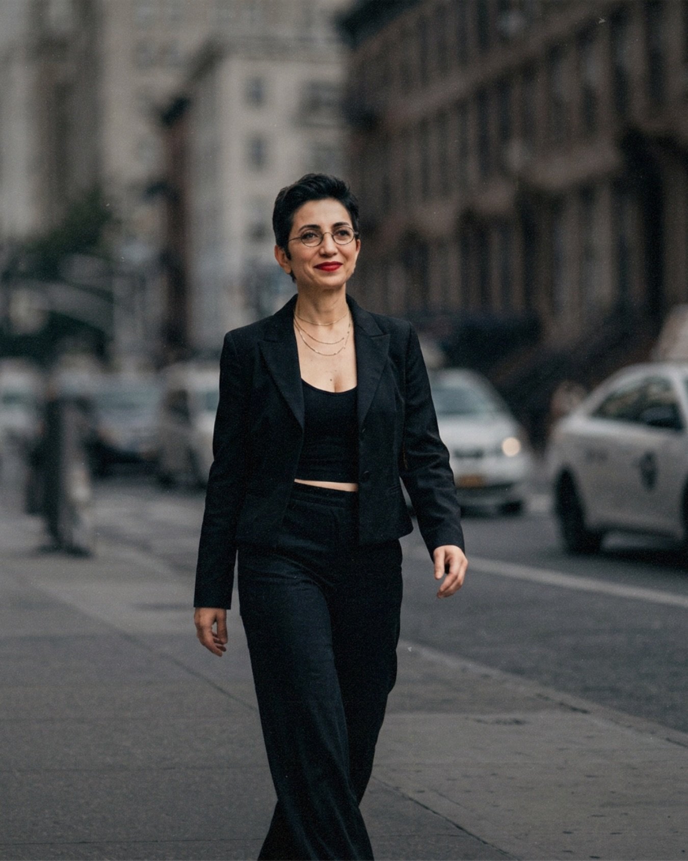The fastest way to lose your team&rsquo;s trust during a crisis? Pretending you have all the answers.⁣⁣
⁣⁣
When disruption hits, the traditional executive instinct is to soothe. We want to project total control. We want to promise our people that eve