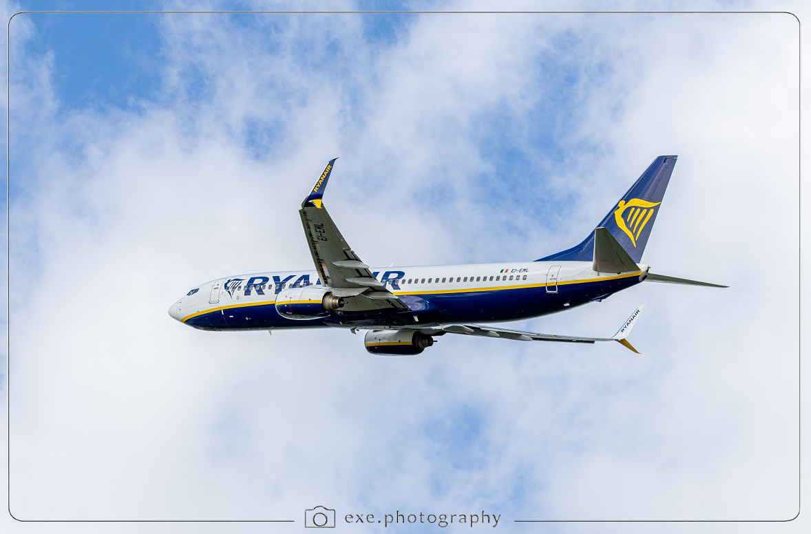 Ryanair 737-800