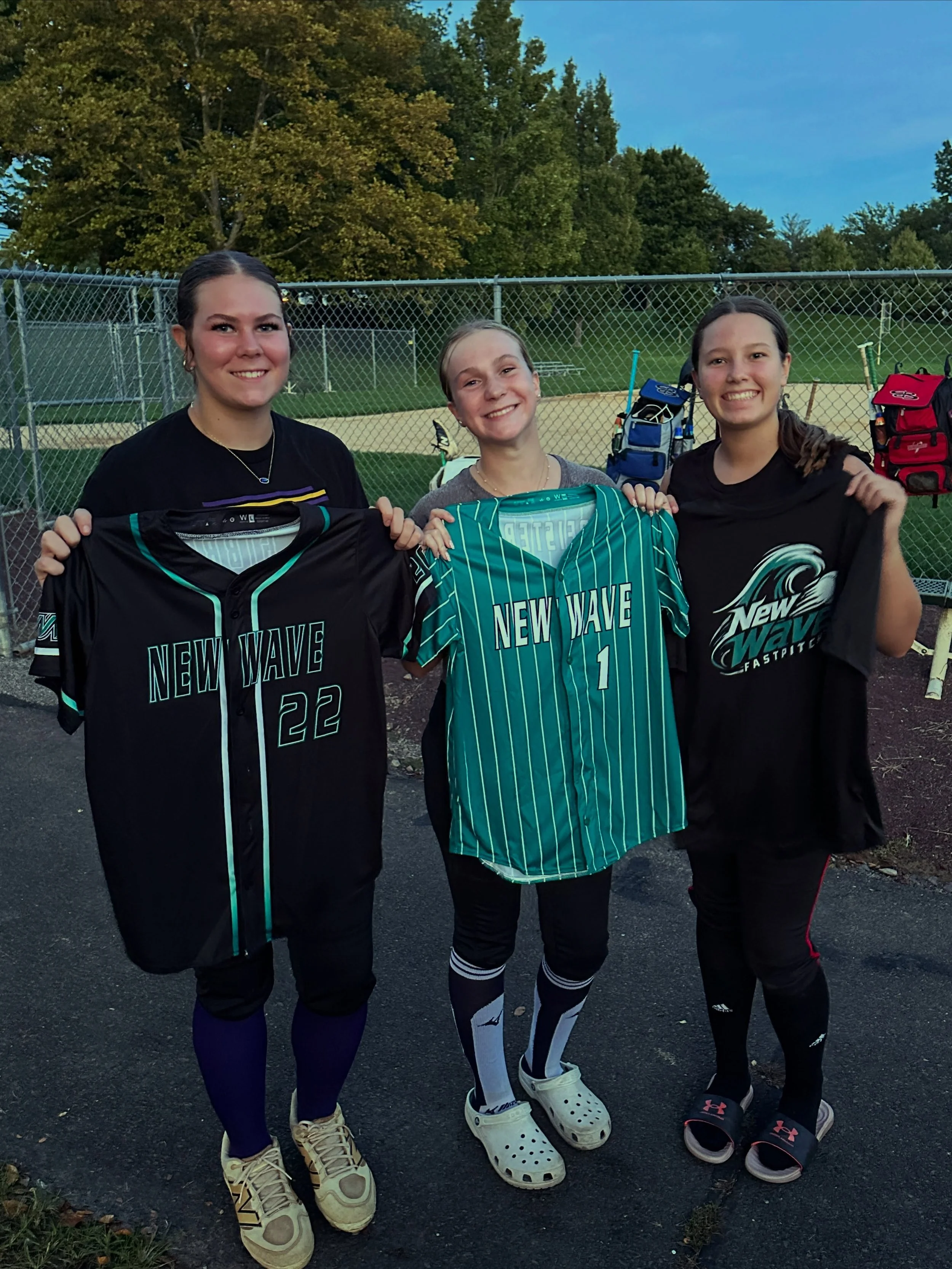 🌊 UNIFORMS ARE IN! 🥎🔥

New Wave is officially looking the part! Huge shoutout to @doughertycreative for bringing our vision to life. 🔥

Let&rsquo;s ride. 🌊
#NewWaveFastpitch