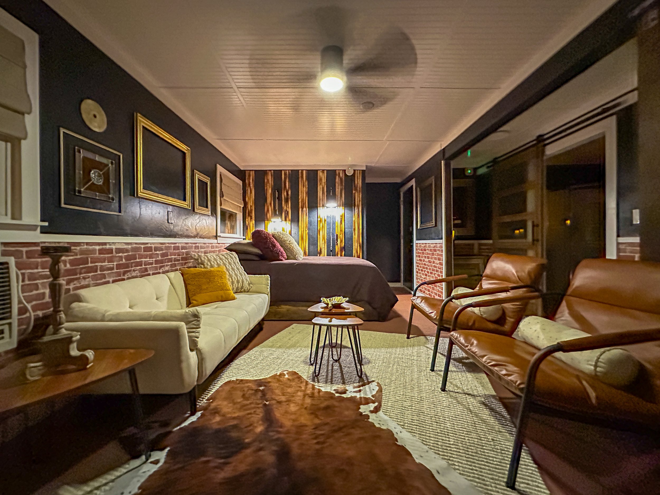 Vacation rental interior photography by Owl and Otter Eureka Springs Arkansas