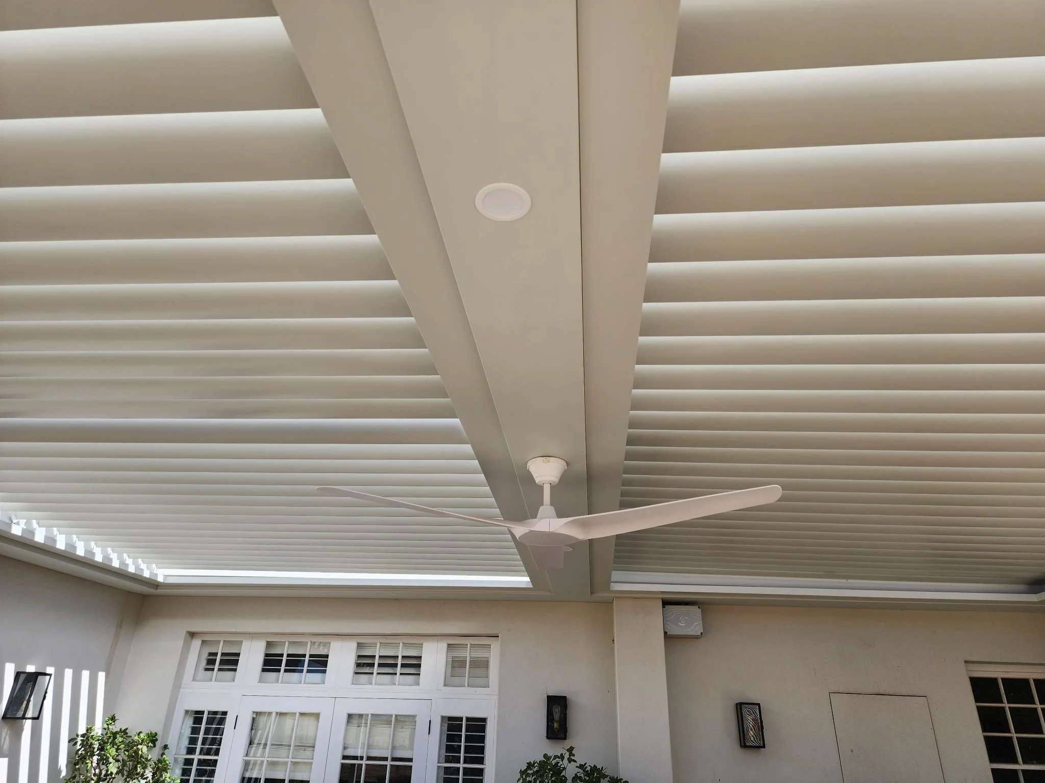 ouvre in verandah and fan in the roof