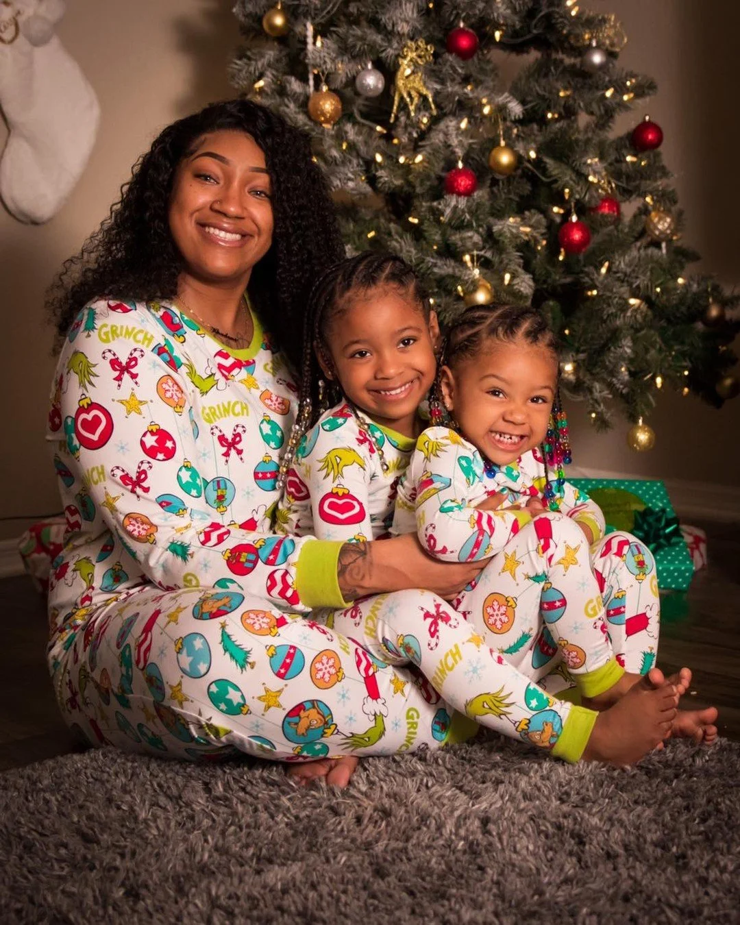 Big thanks to Ms. Jarrett for reaching out to us for these Christmas photos. Merry Christmas!