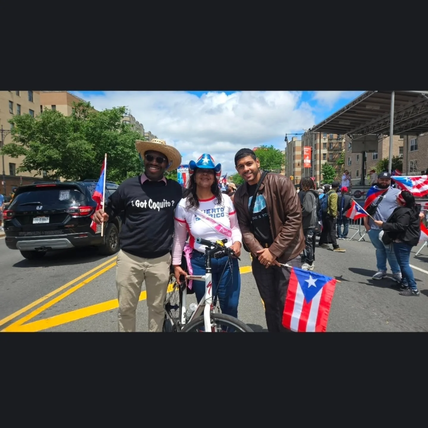 In honor of Spanish Harlem's upcoming parade &amp; the best to ever Boricuar Uptown, shout-outs to my fave people from El Barrio &amp; all long the river... More shots from a fun weekend celebrating our Puerto Rican neighbors in the Boogie Down. I've