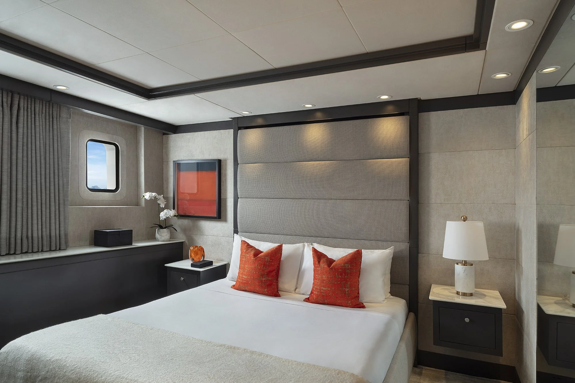 Panakeia Yacht Cabin 04.JPG