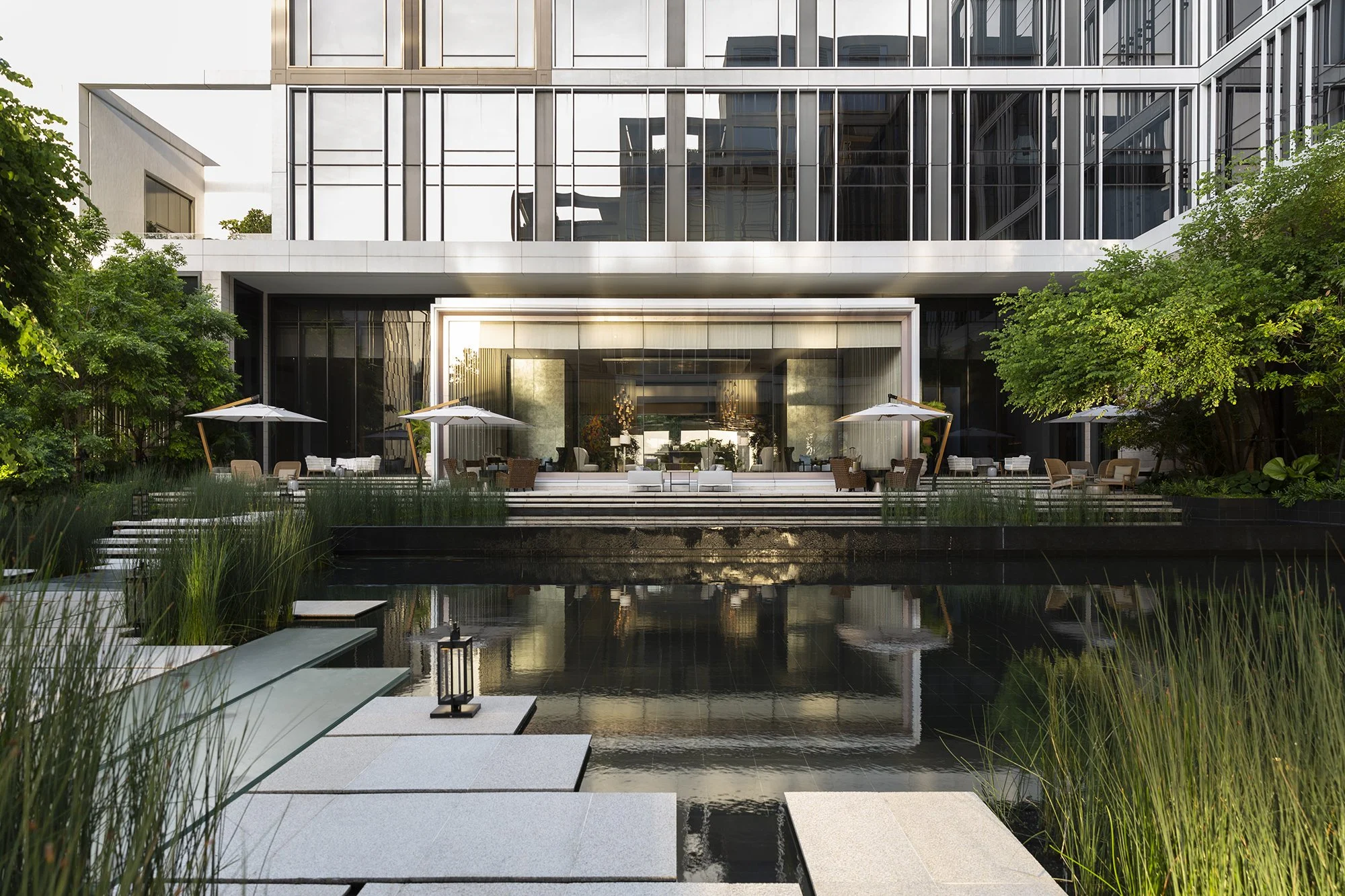 Four Seasons Bangkok Courtyard.jpg