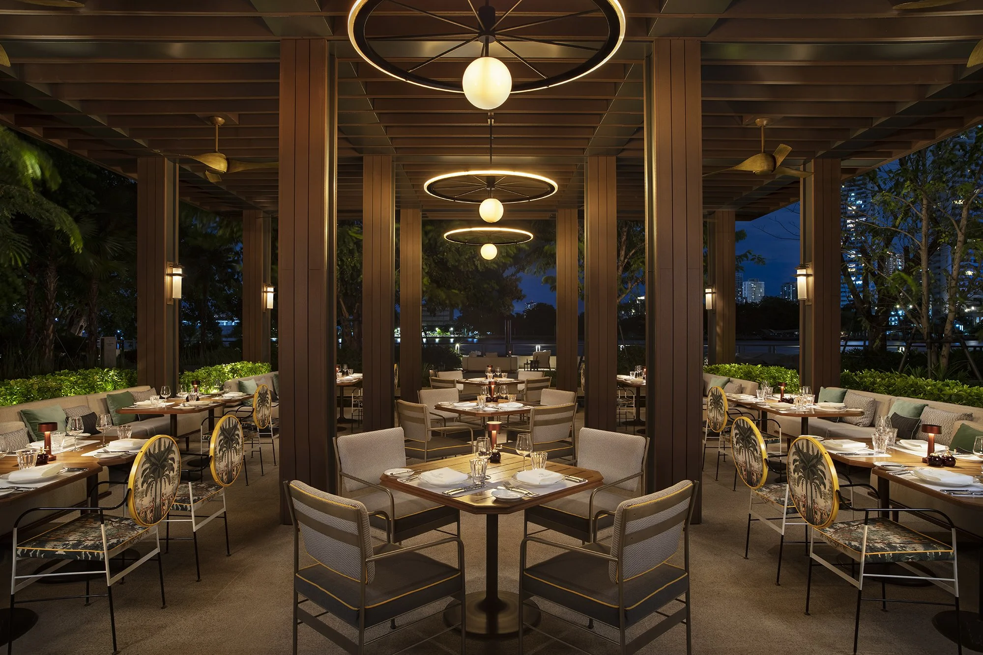 Four Seasons Bangkok Brasseries Palmier Restaurant Angle 2.JPG