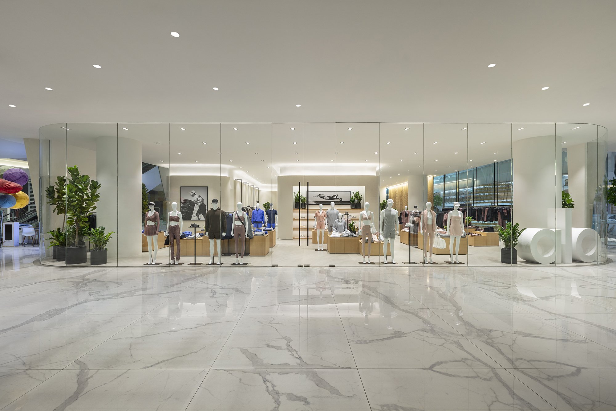 ALO ICON Siam Garment 01.jpg