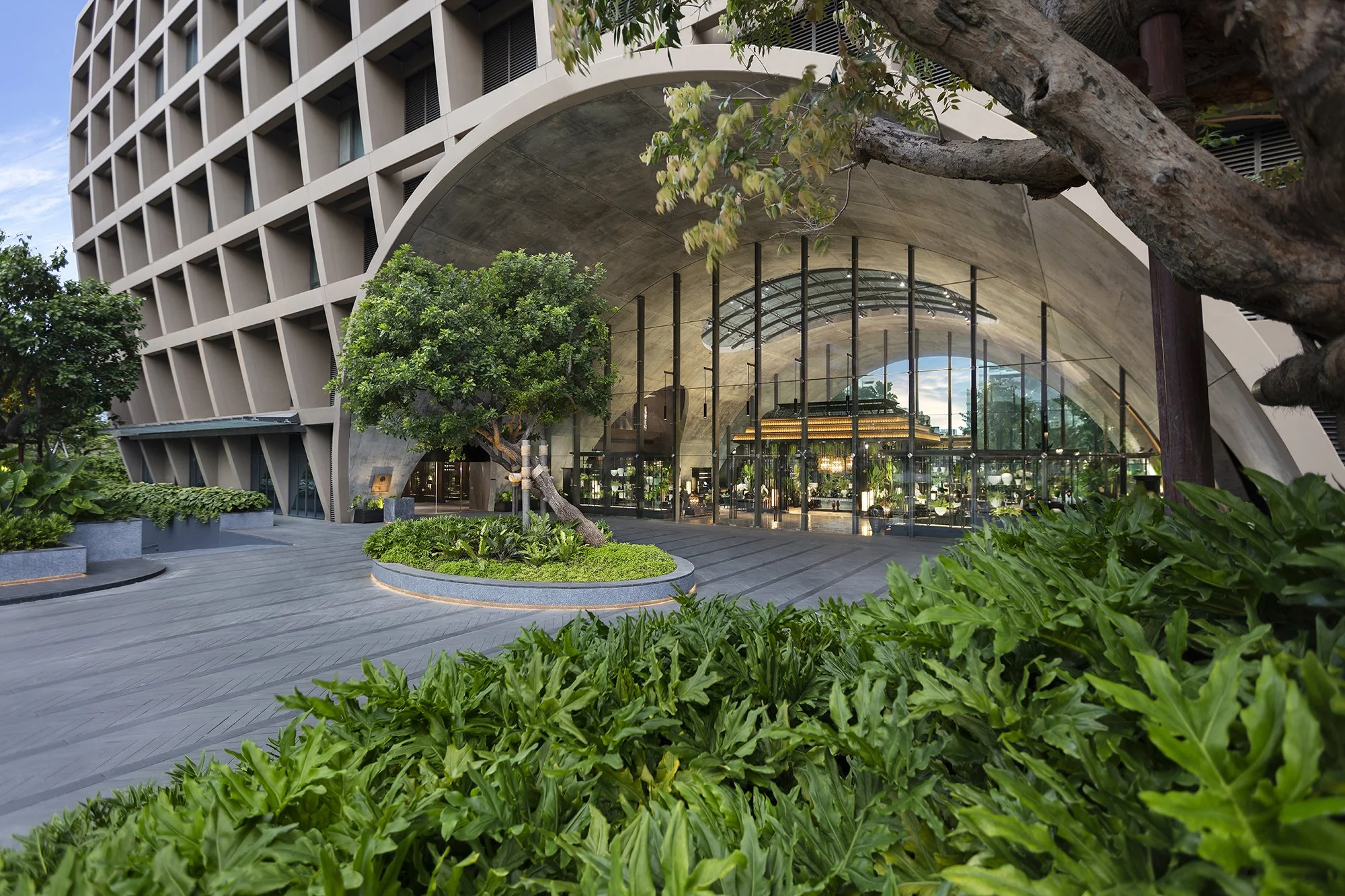 Kempinski SinDhorn - Entrance_.jpg