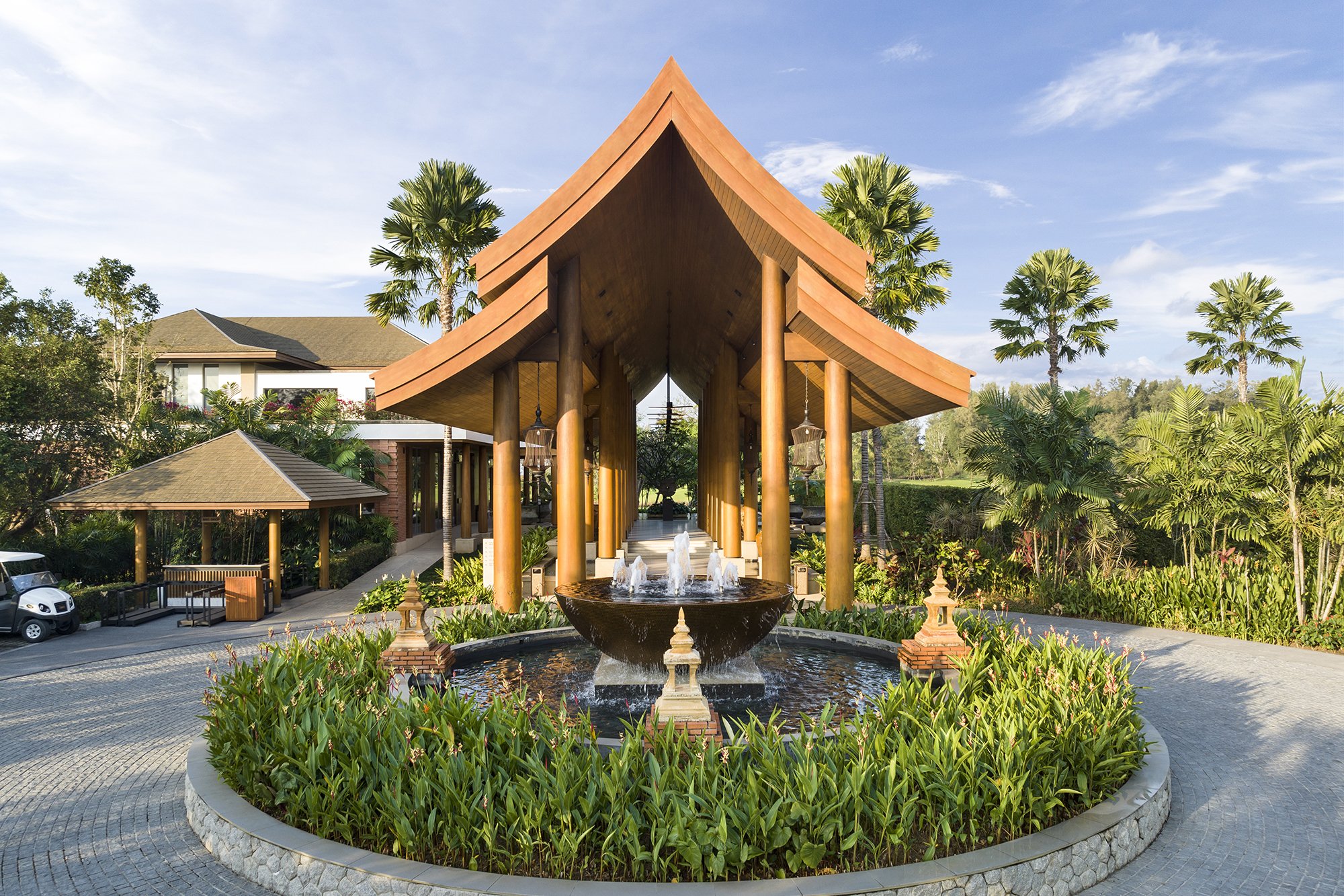 Aquella Club House Exterior Front - Aerial (Crop).JPG