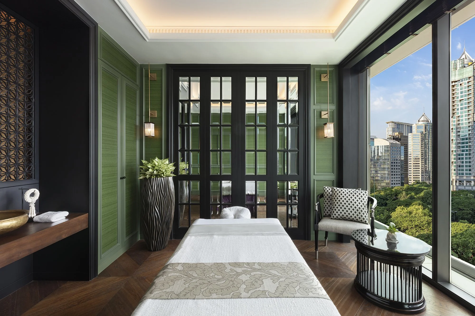 Kempinski SinDhorn - Wellness Spa Treatment Room.jpg