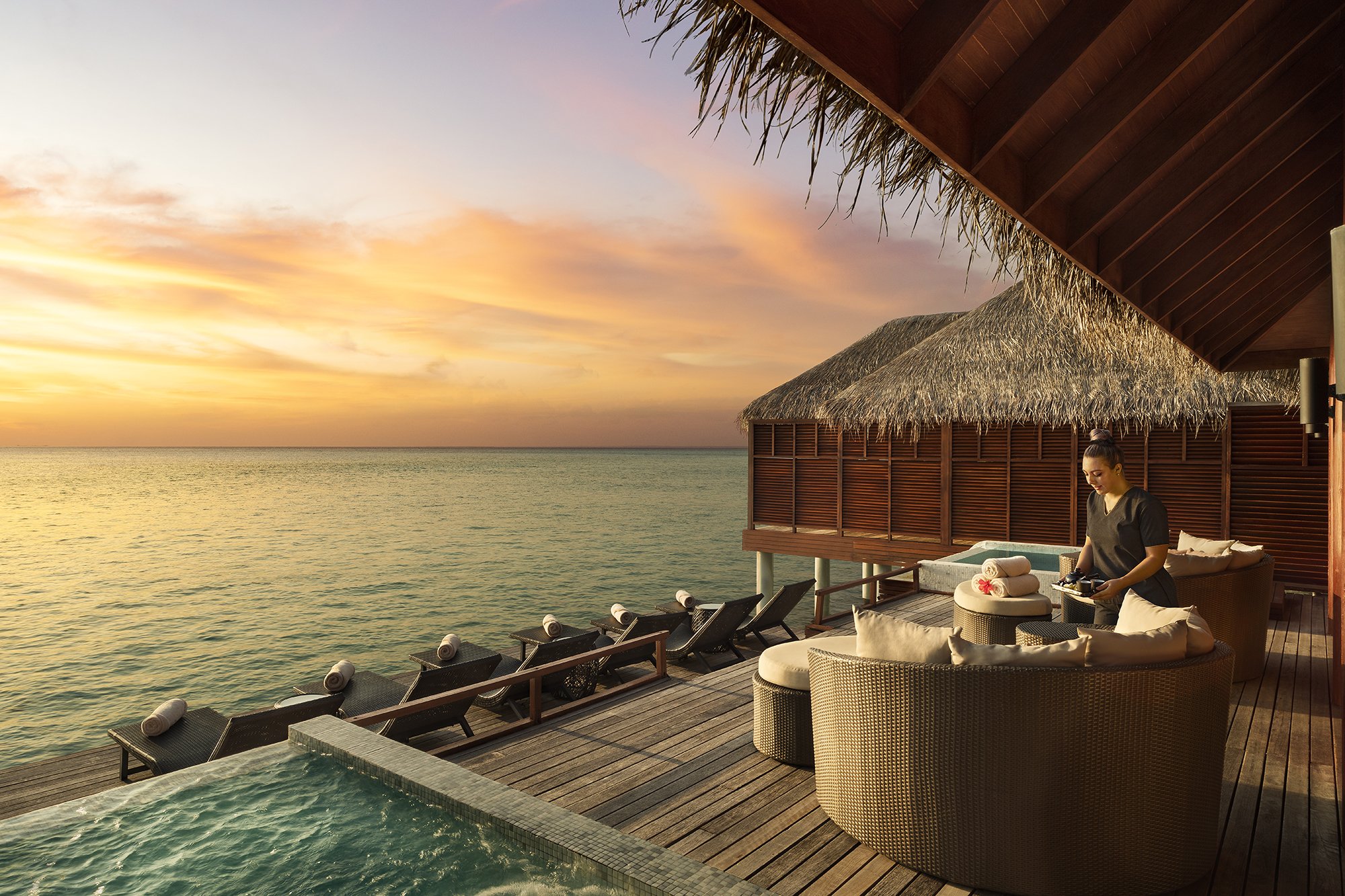 Anantara Dhigu Spa Waiting Area Therapist.jpg