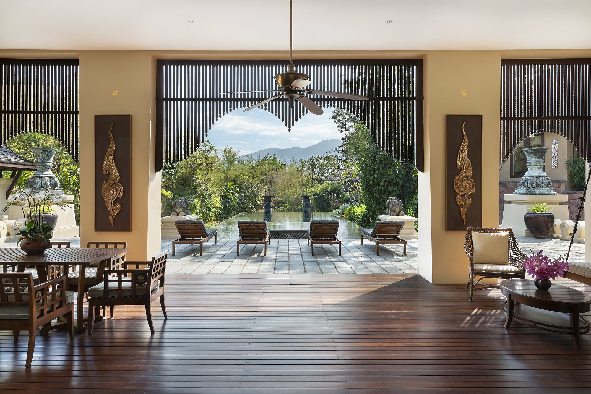 Four Seasons ChiangMai V29 Patio 06.JPG