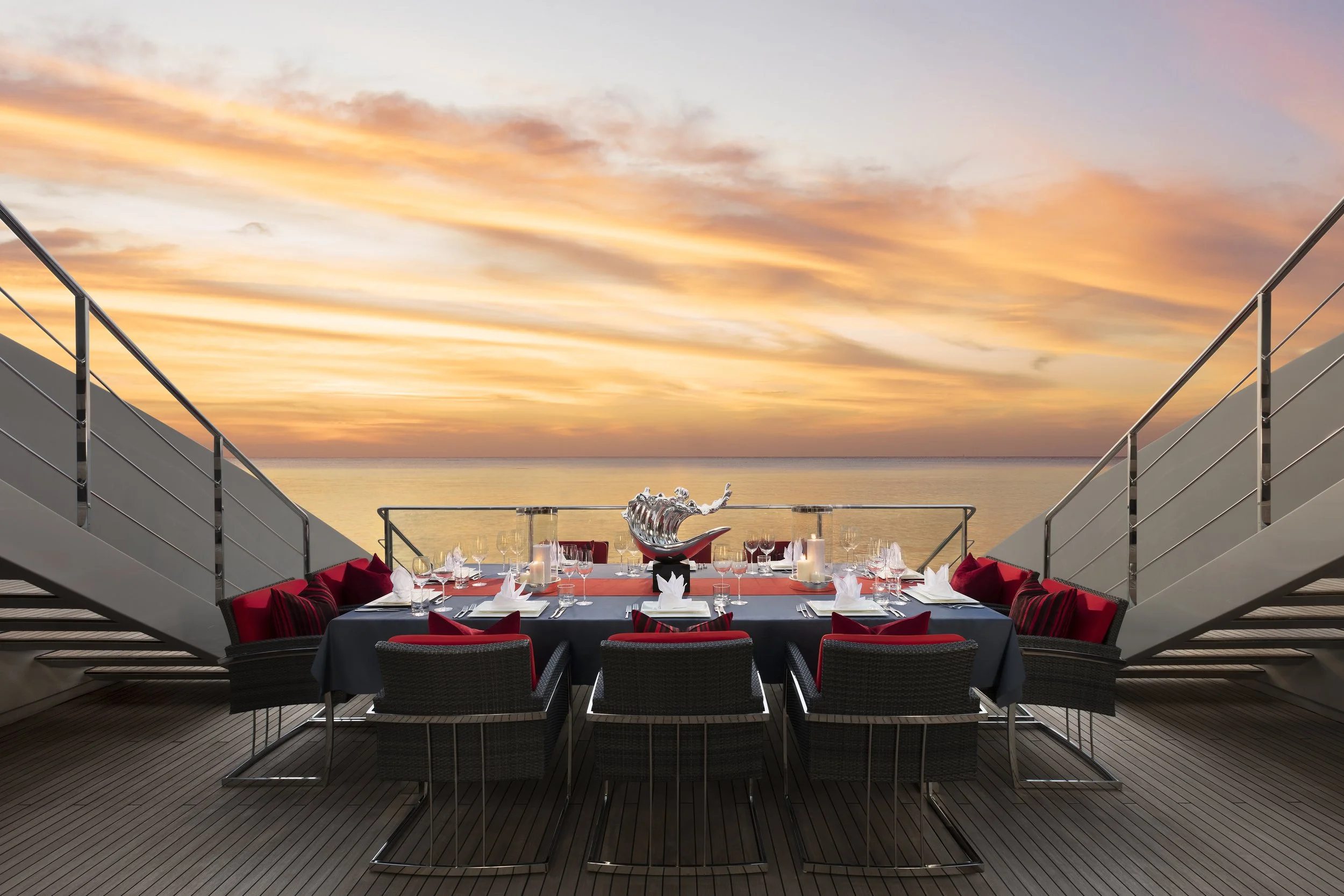 11_Dining_Deck_Angle_2_Final_P'Sven.jpg