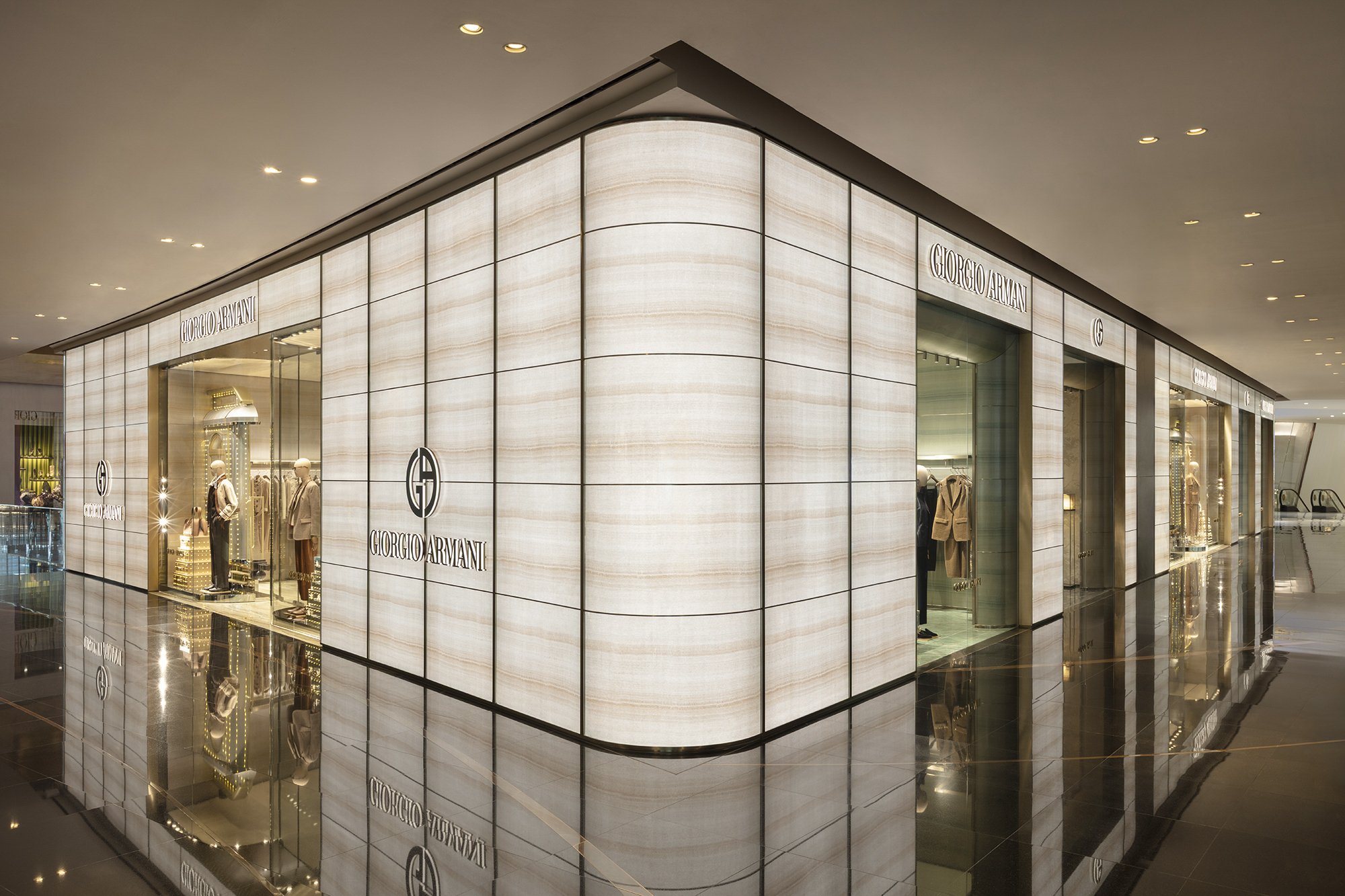 Giorgio Armani ICON SIAM - Exterior 01.JPG