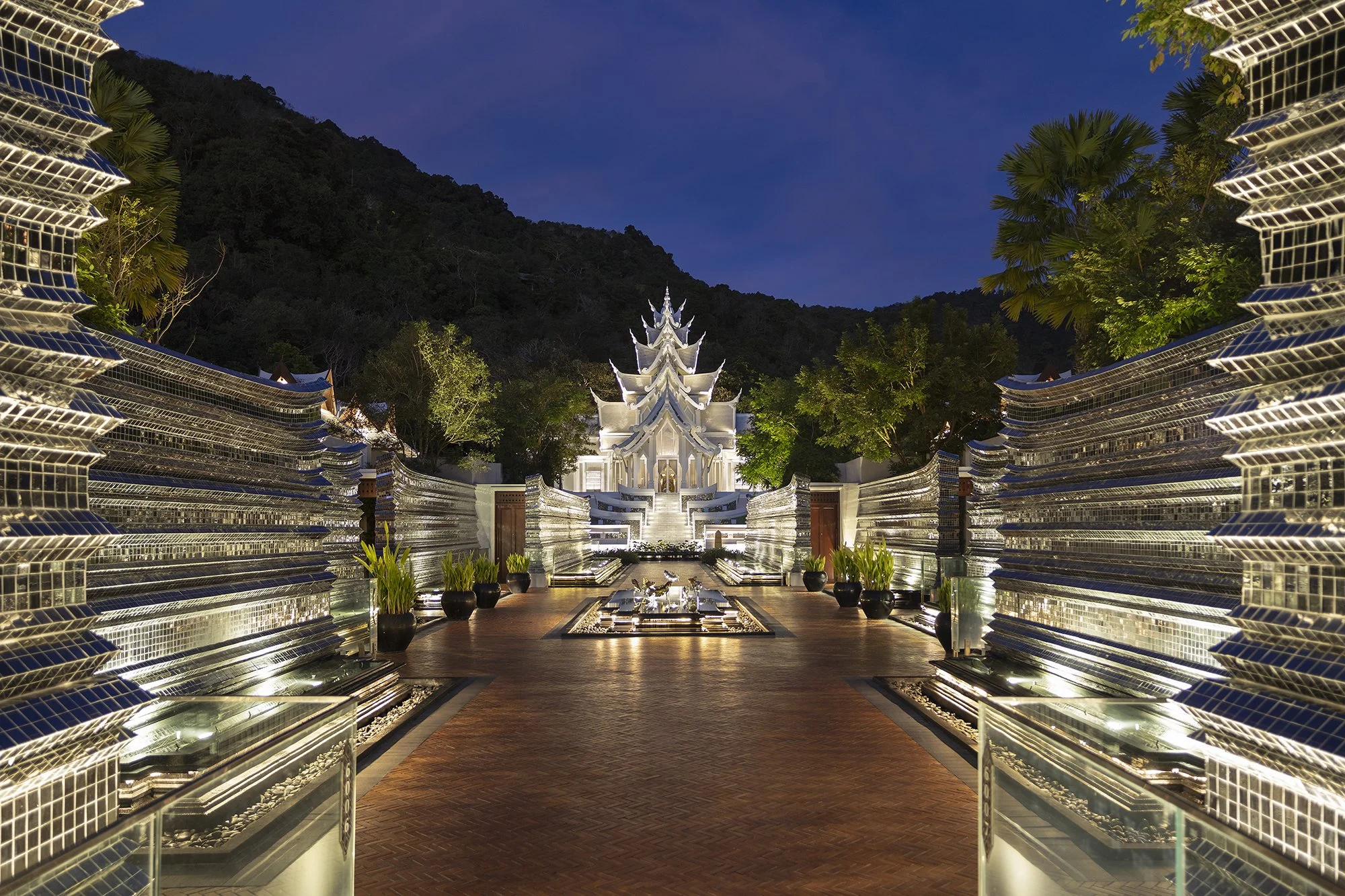 InterContinental Phuket - Sawan 01 Crop.jpg
