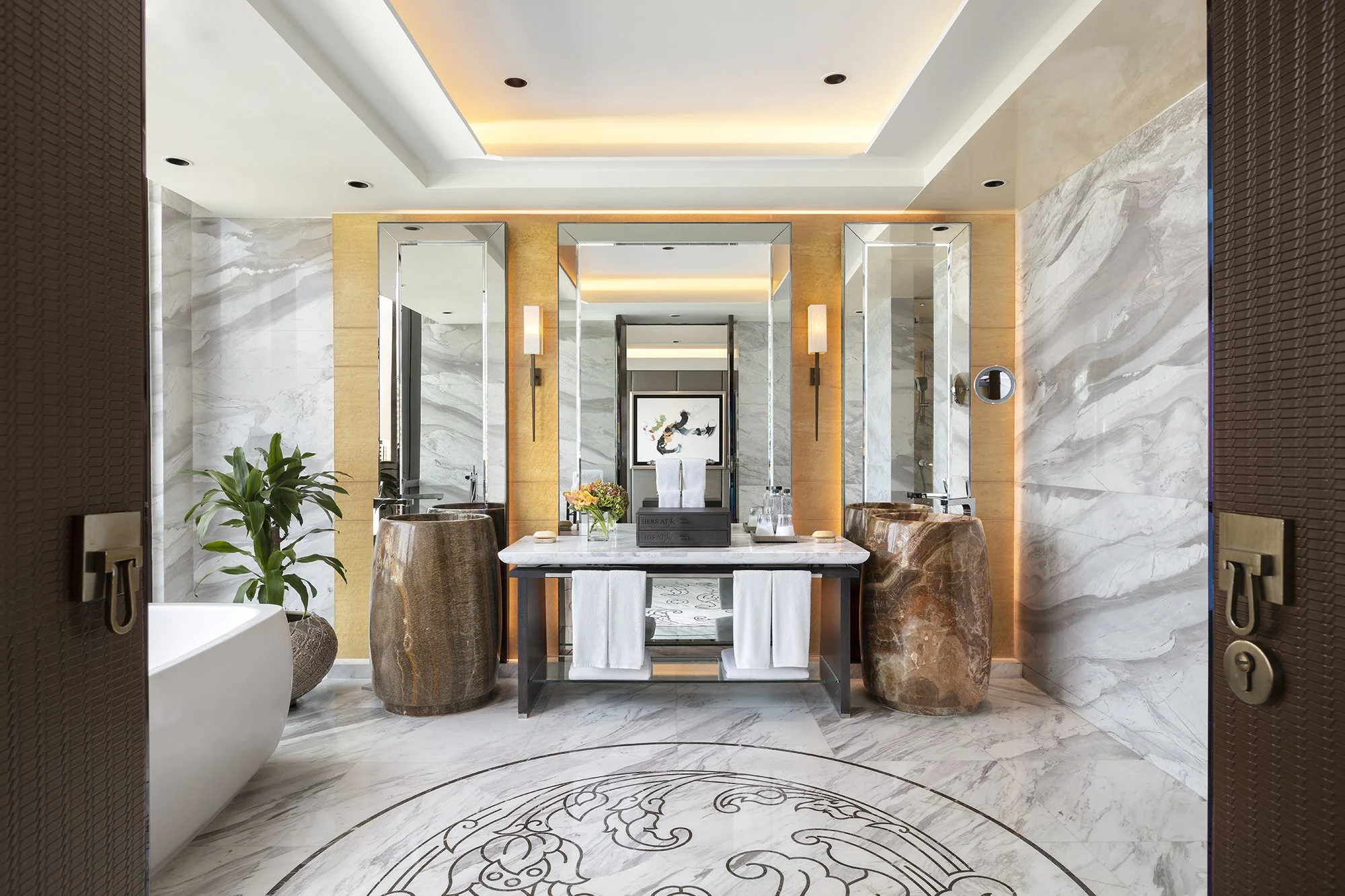 Architectural & Luxury Hospitality — Siam Kempinski Bangkok — Suite Bath — Ellsworth/Lim
