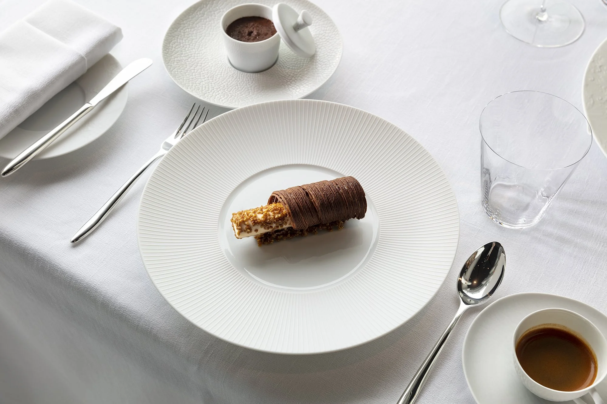 Le Bua - Mezzaluna Restaurant - Food Markrin 80% Dark Chocolate 01.jpg