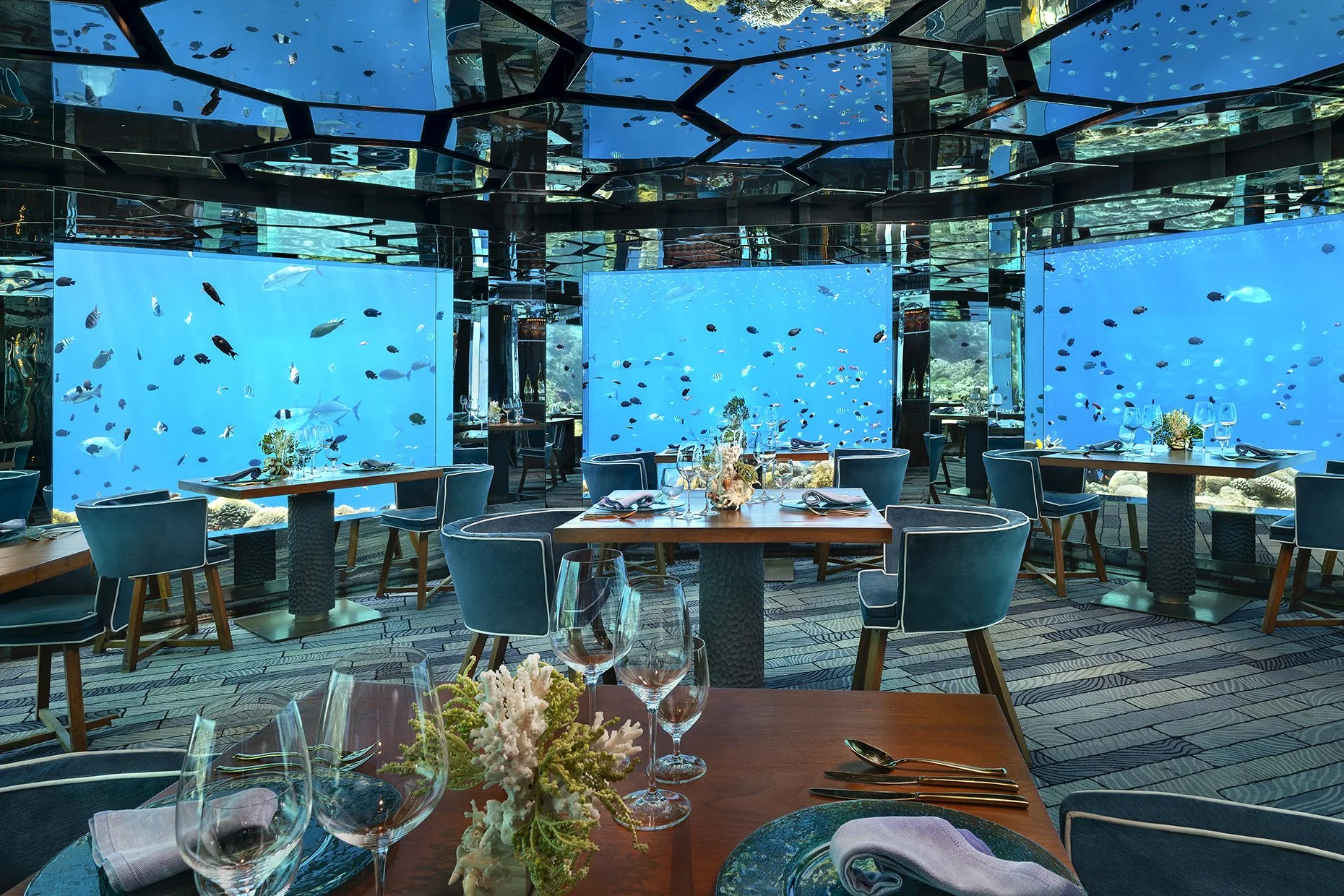 Anantara Kihavah Maldives Sea Restaurant.jpg