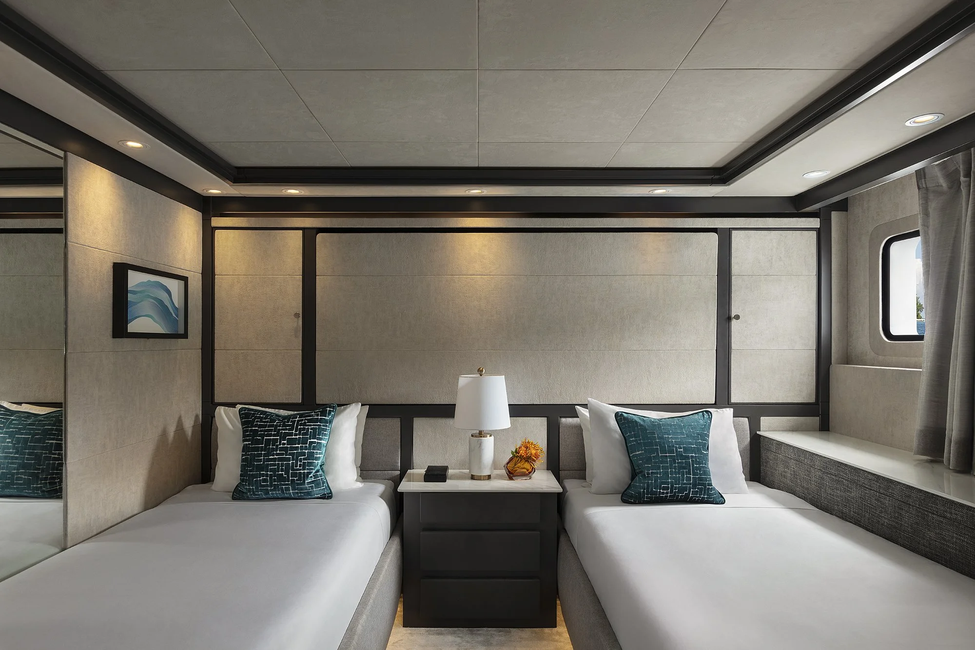 Panakeia Yacht Cabin 01.JPG