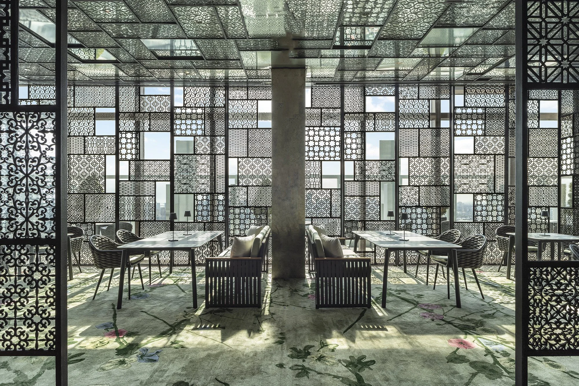 Grand Hyatt Manila - The Peak - Veranda.V2.jpg
