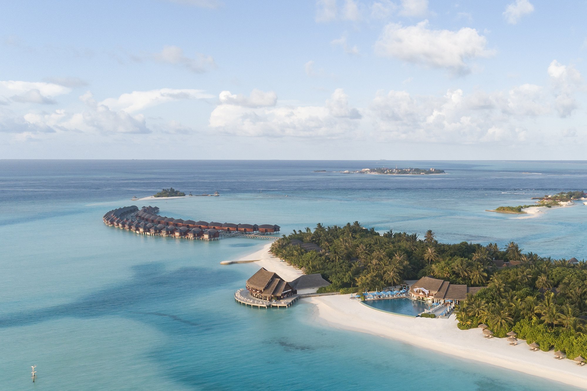 Anantara Dhigu Aerial 04.JPG