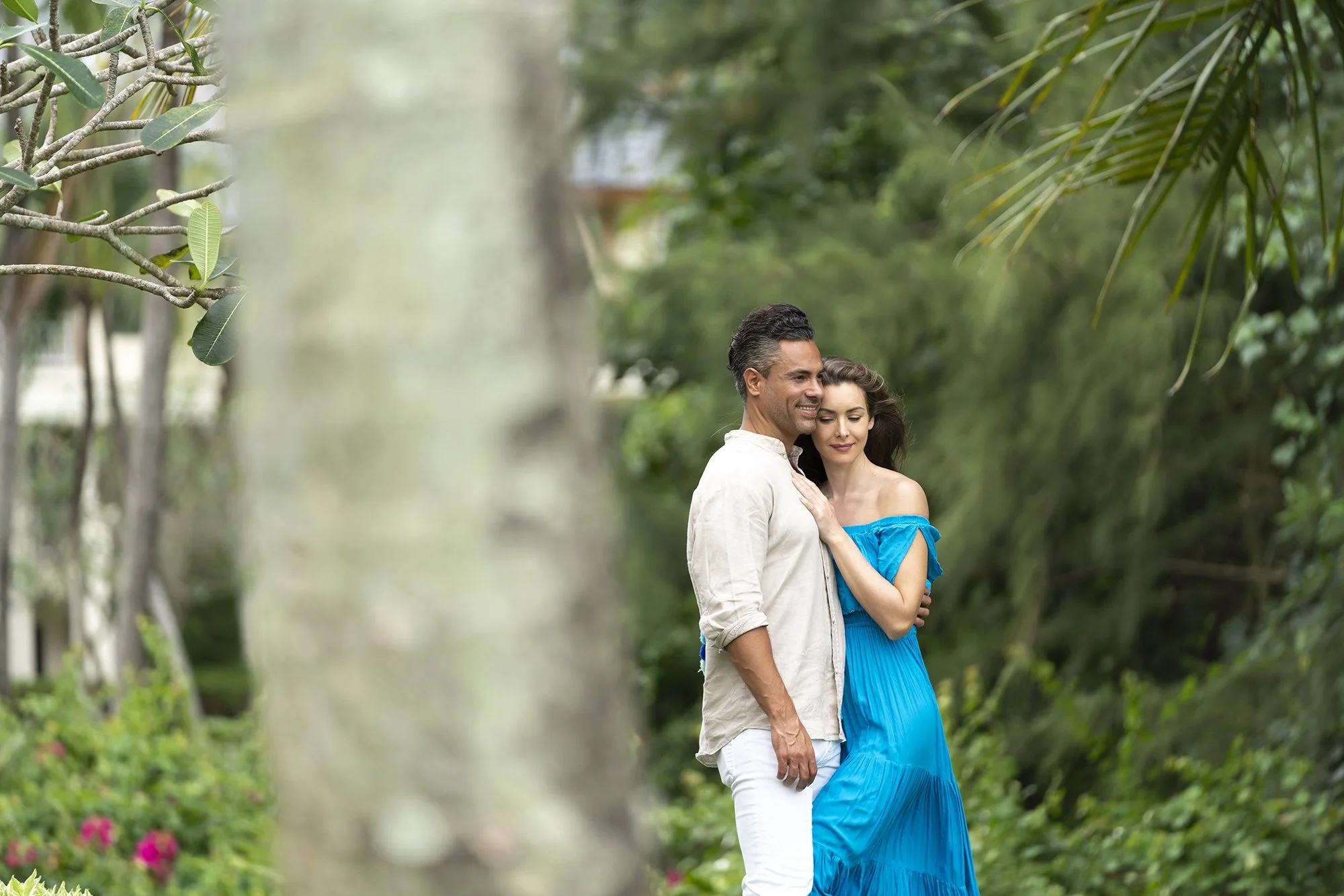 Saii Laguna Phuket - Couple Lagoon Walk 04.jpg