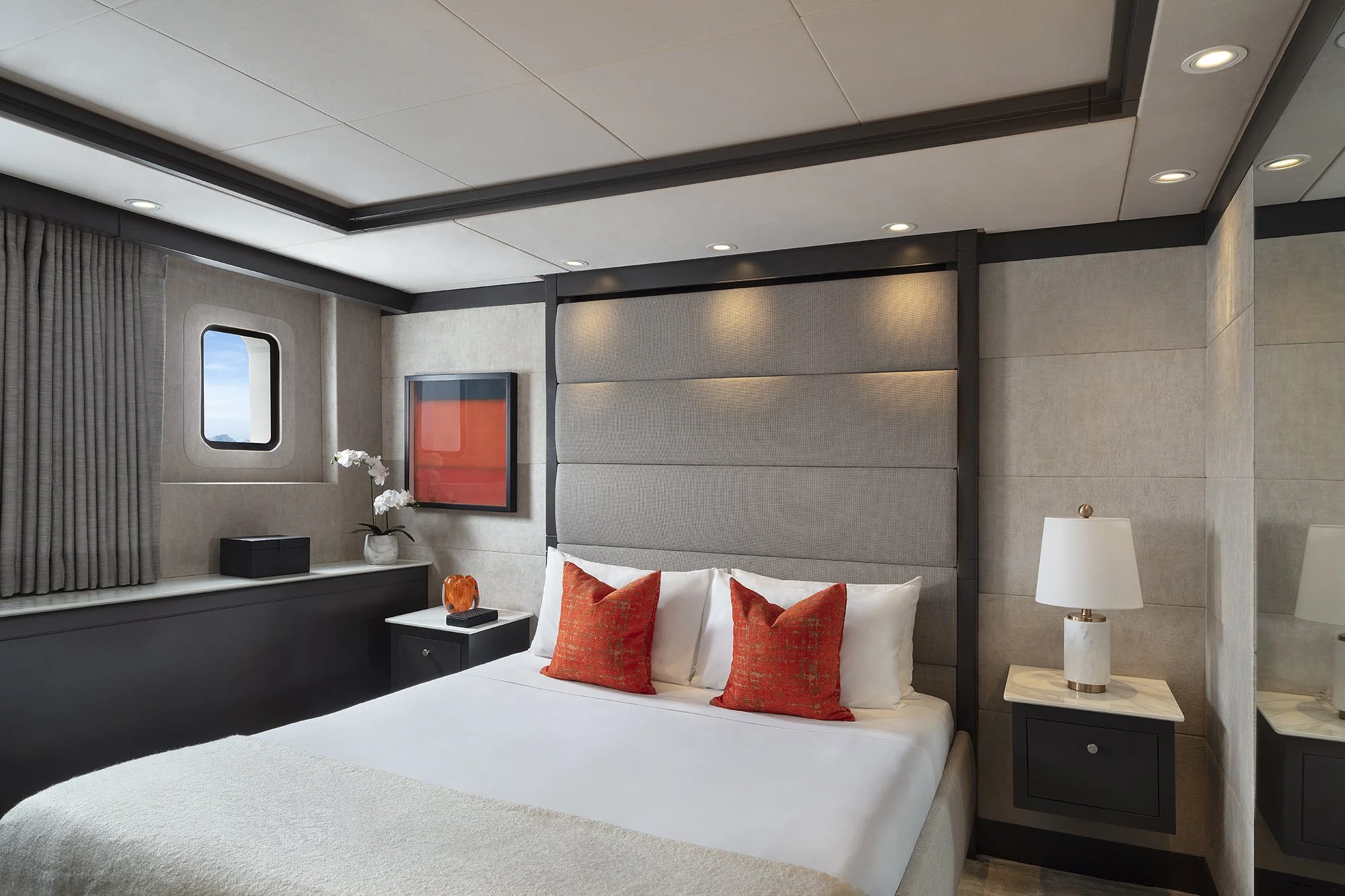 Panakeia Yacht Cabin 04.jpg