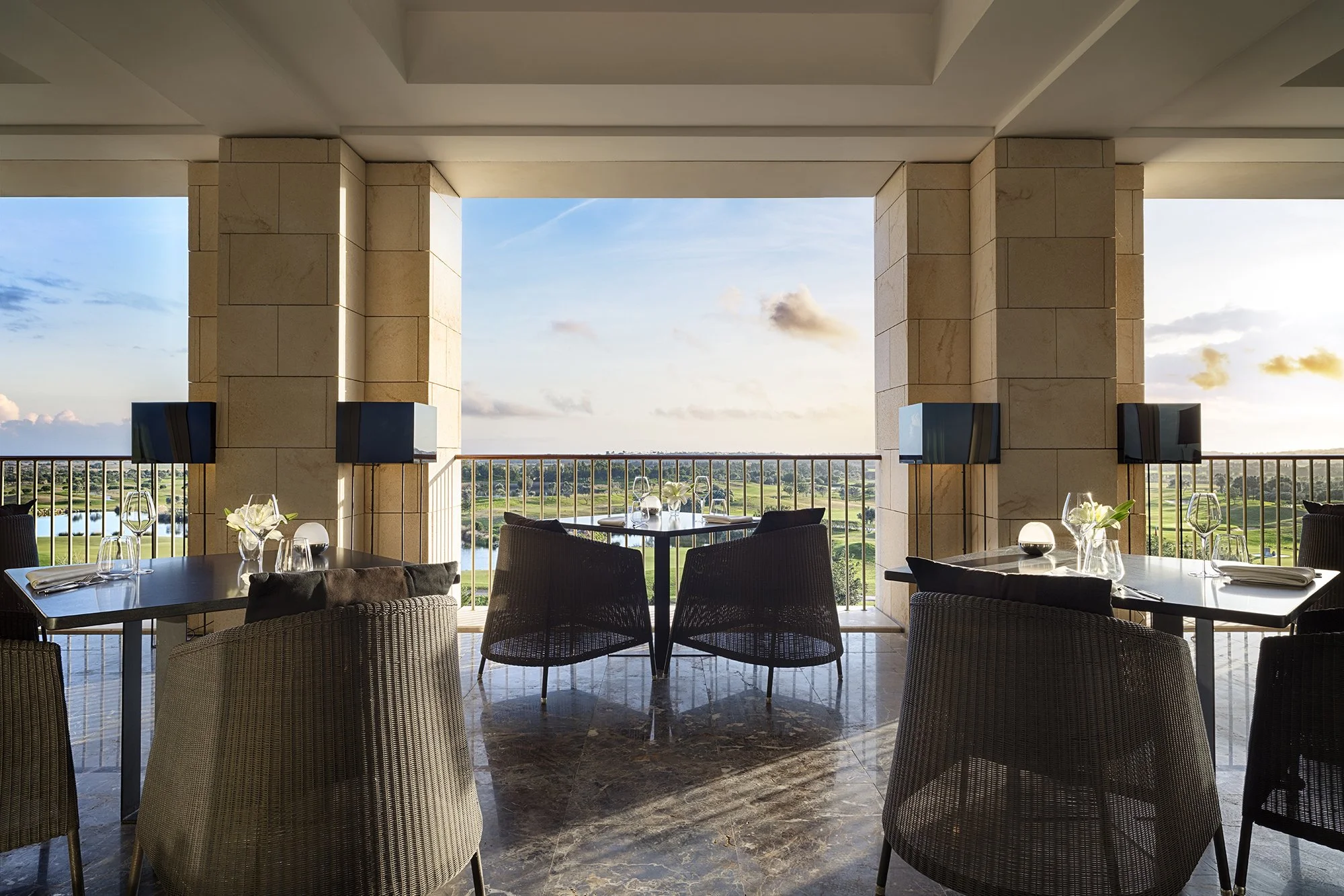 Anantara Vilamoura-Algarve EMO Restaurant.jpg