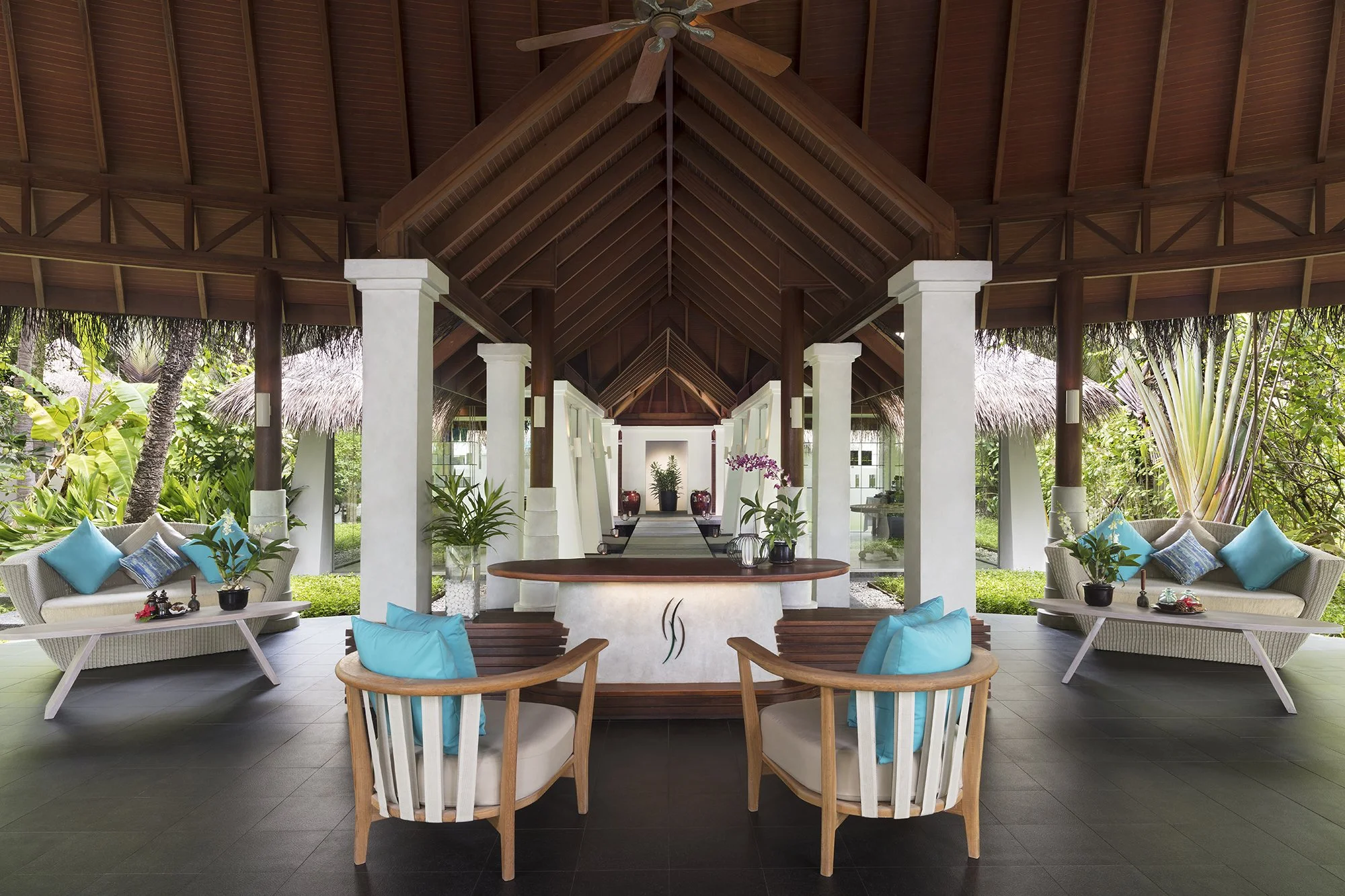 Anantara Veli Spa Reception.jpg