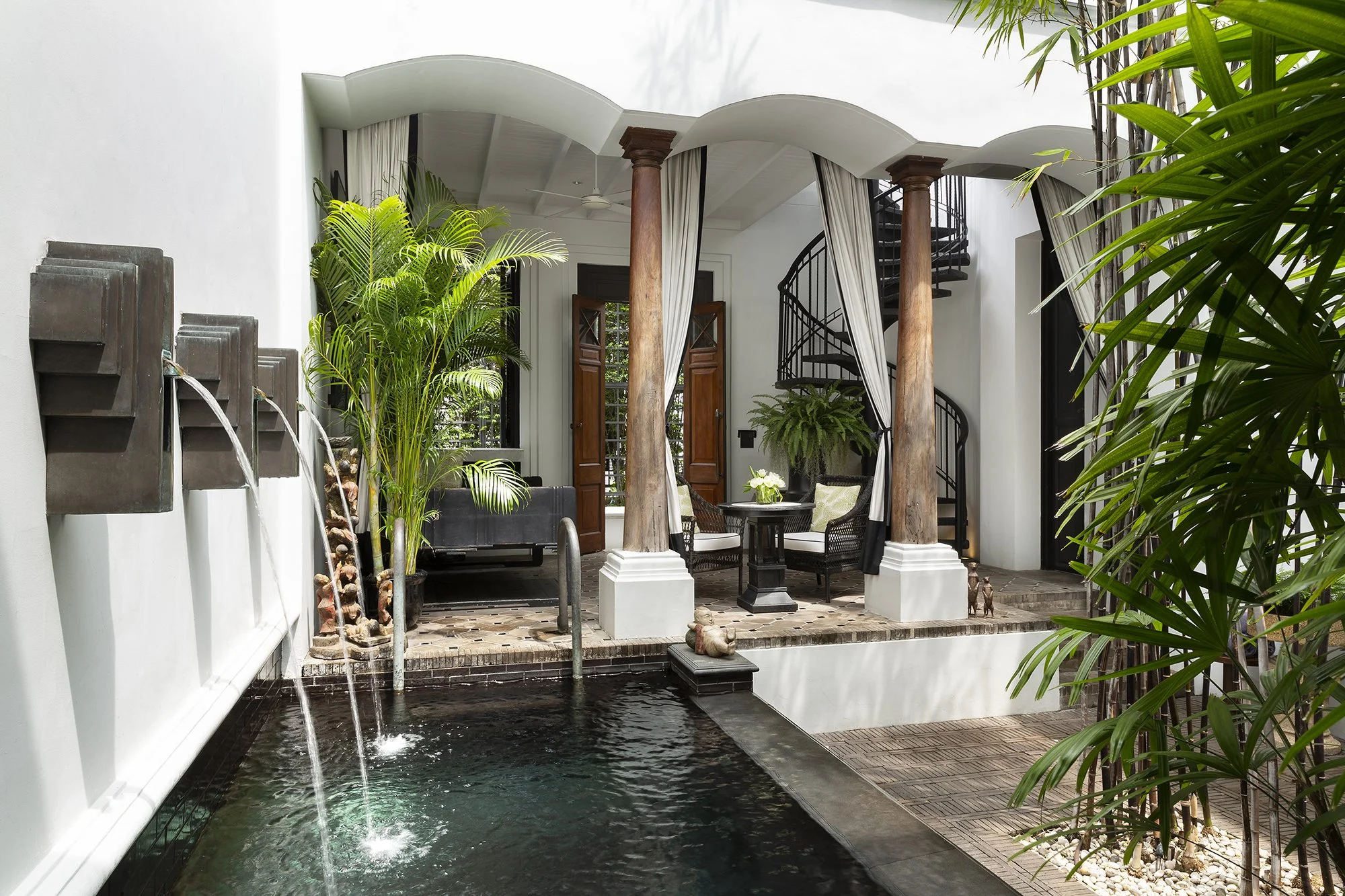 The Siam Pool Villa Courtyard Angle 1.jpg