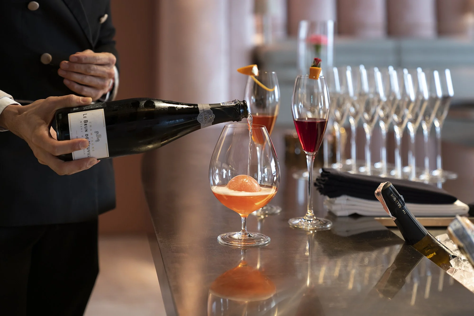 Le Bua - Pink Bar - Signature Drink 1 C.jpg