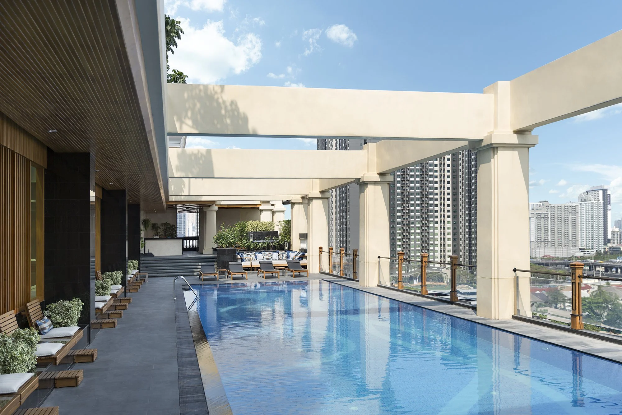 Lancaster Hotel Pool.jpg