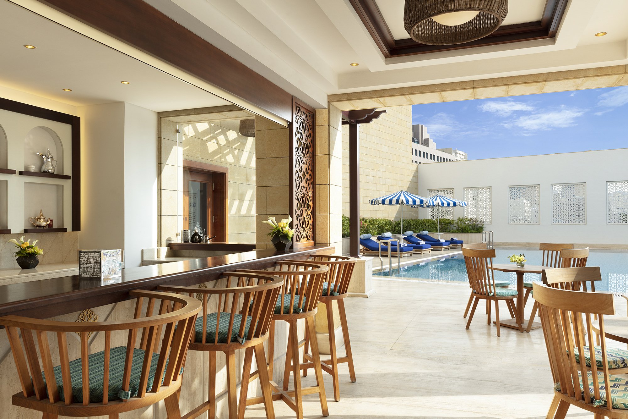 Tivoli Al Najada Swimming Pool Bar_1.JPG