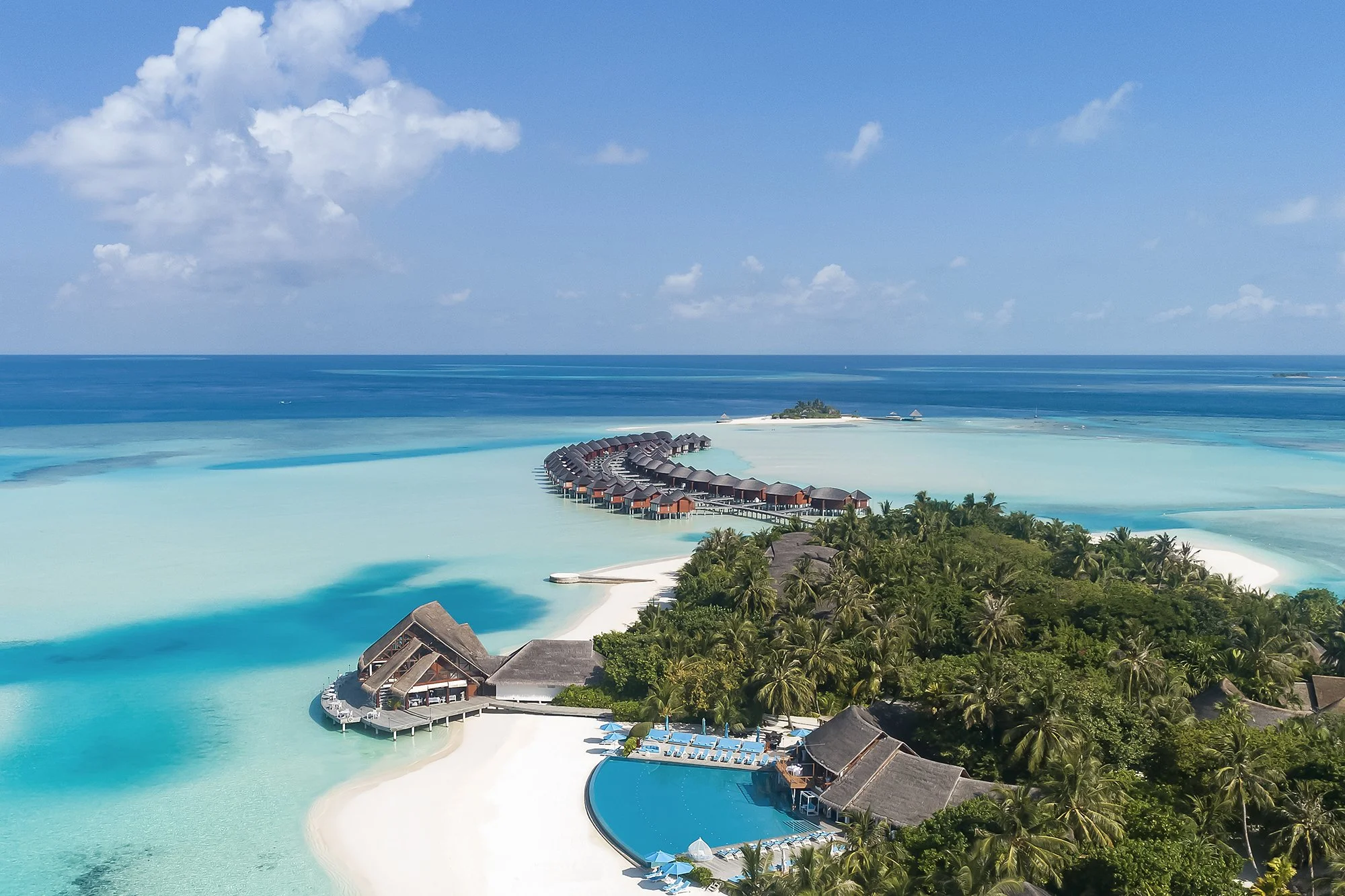 Anantara Dhigu Aerial 02.JPG