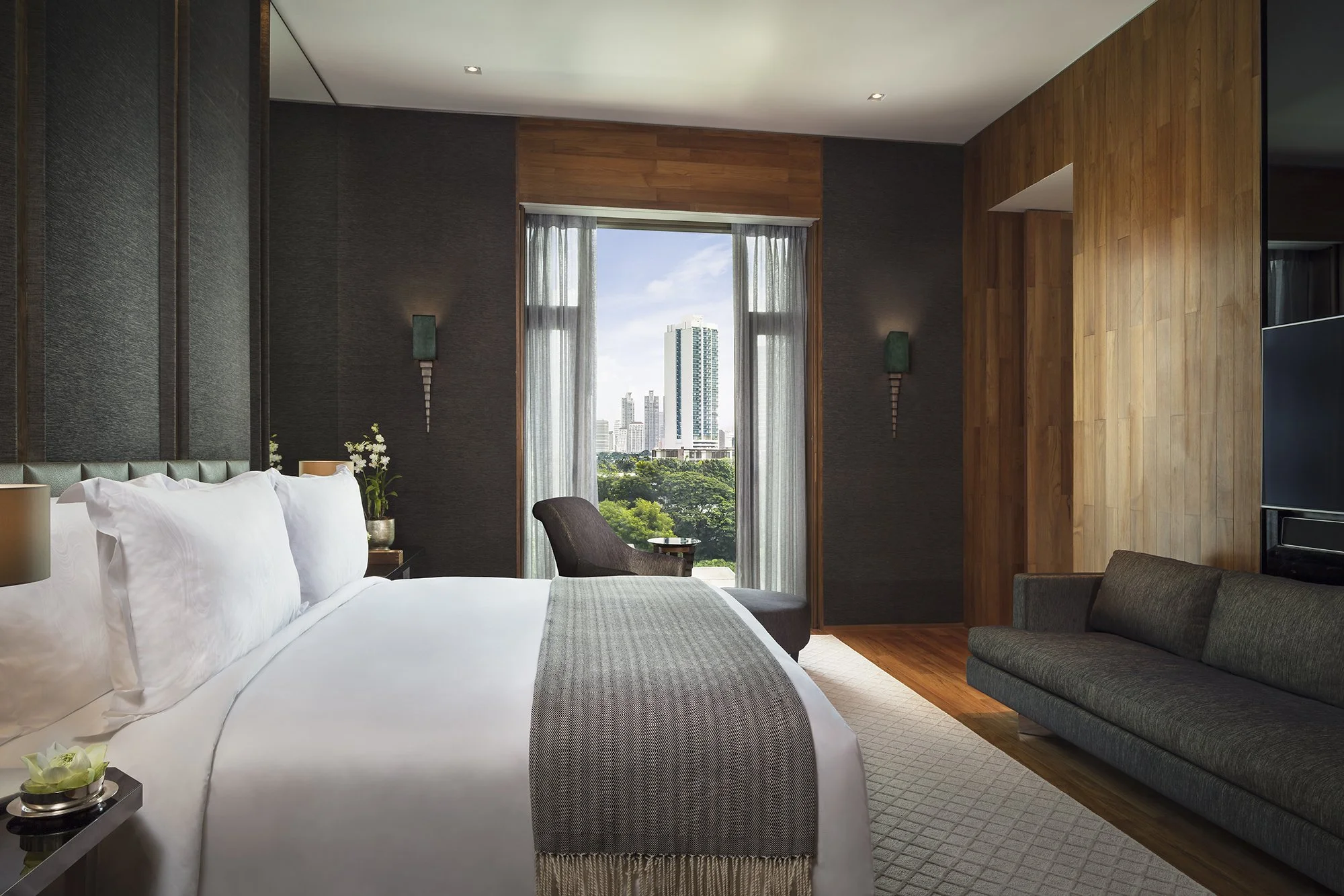The Sukhothai Bangkok Club Suite 790 Bedroom.jpg