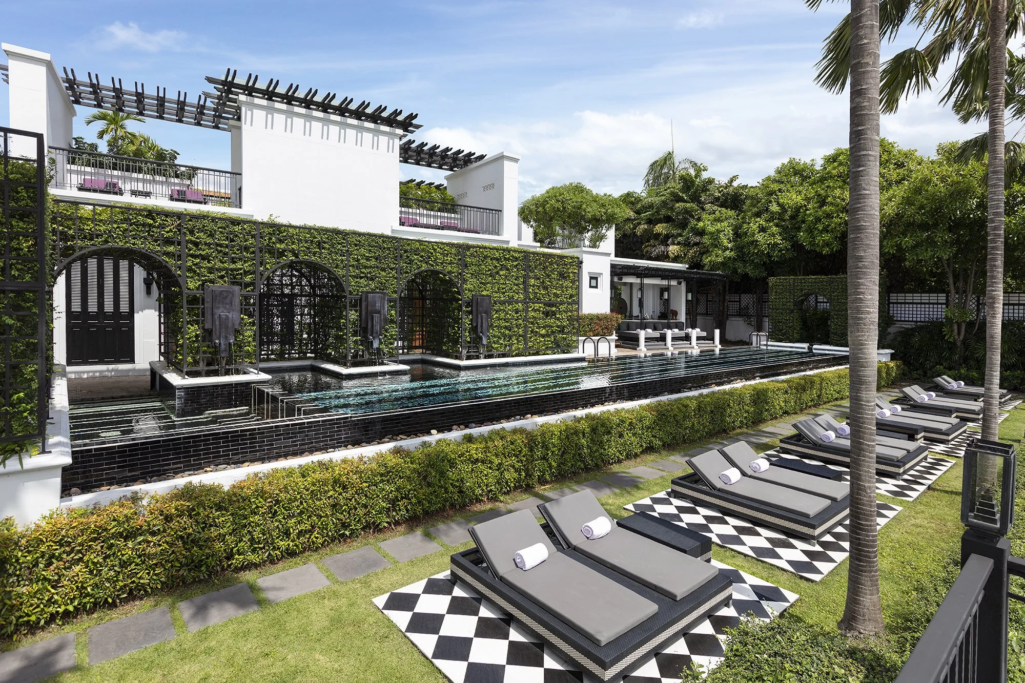 The Siam Swimming Pool 202207.jpg