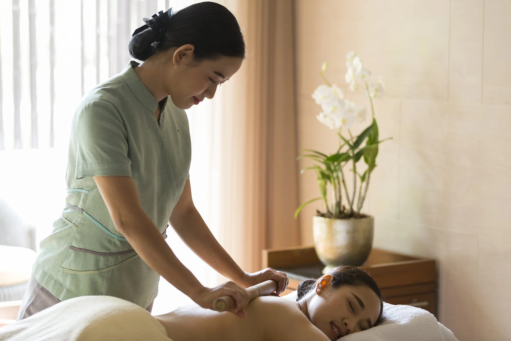 The Sukhothai Bangkok Spa Bamboo Massage 01.JPG