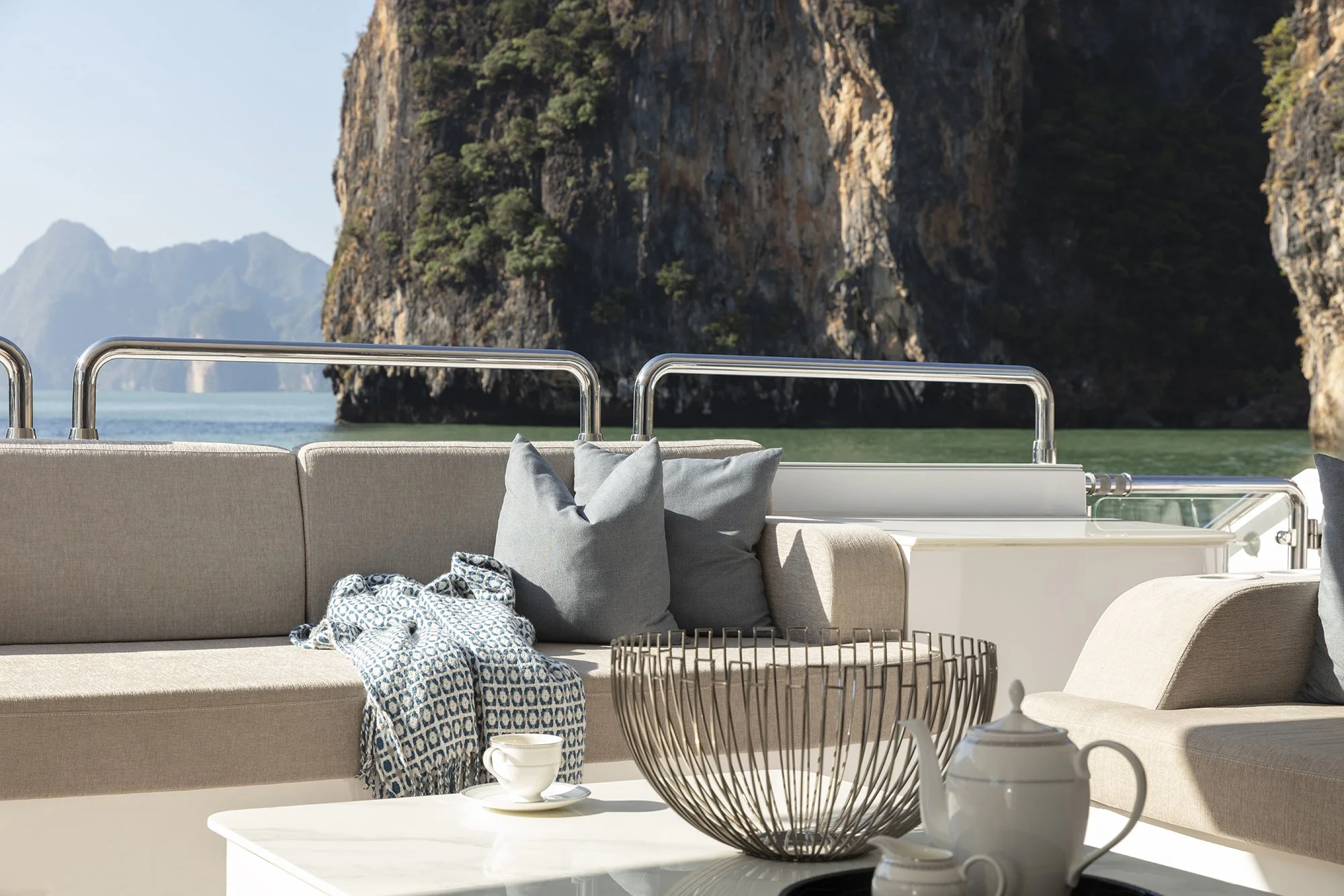 Panakeia Yacht Main Deck Detail 01.jpg
