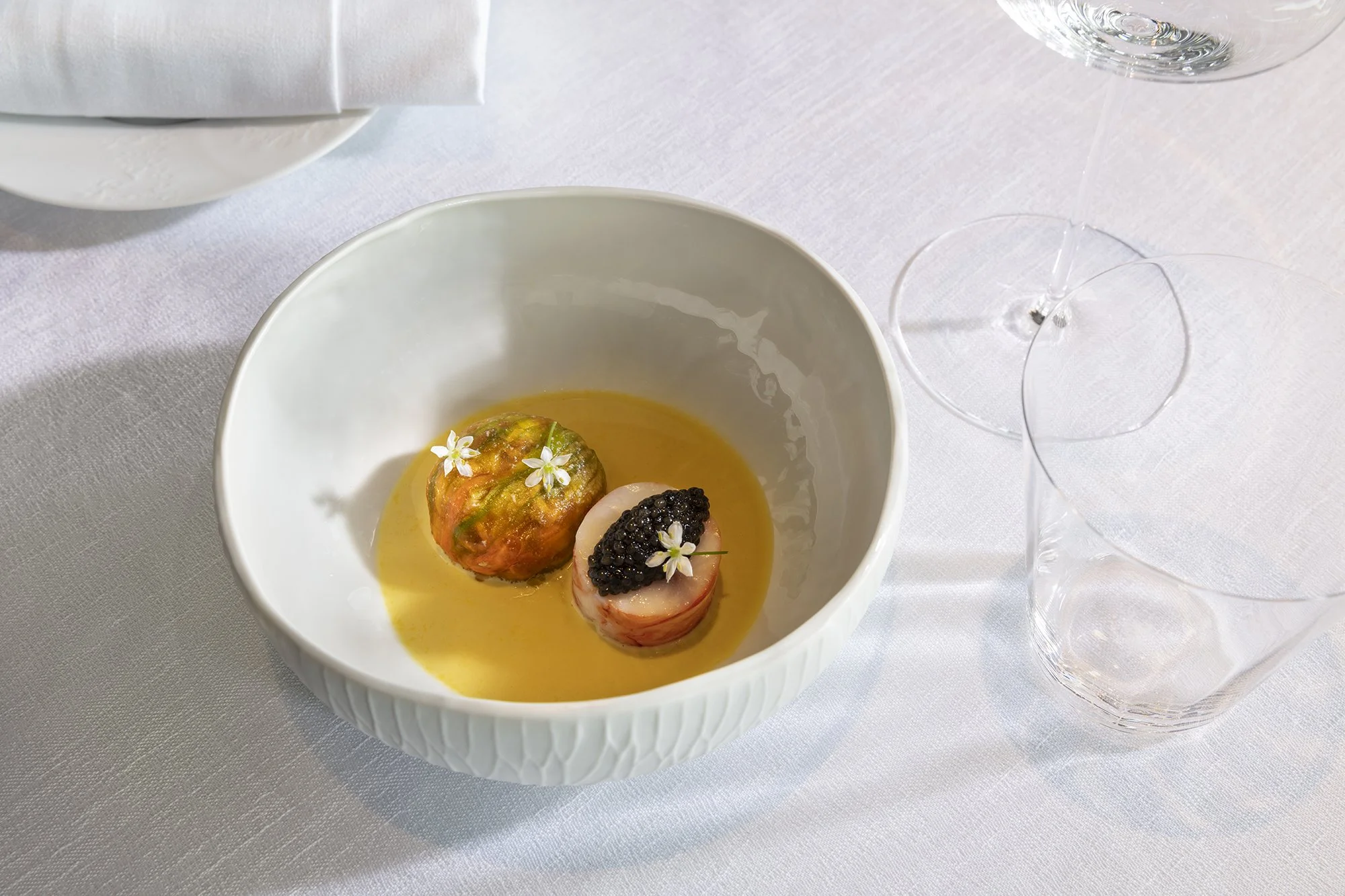 Le Bua - Mezzaluna Restaurant - Food Ise Ebi A La Nage.jpg