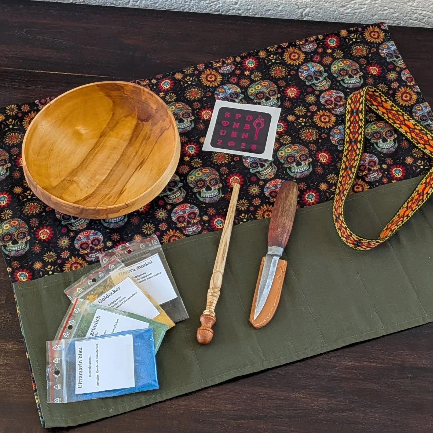 &bull;
The haul of this years Spoonburn, two lovely swaps and the rest is well... The modern Monetary way, all worth it!!

@oaky_spoons 's awesome tool roll is already in use!
@rene.spoon 's spoon lays with all the other cooking spoons, I'll bet you 