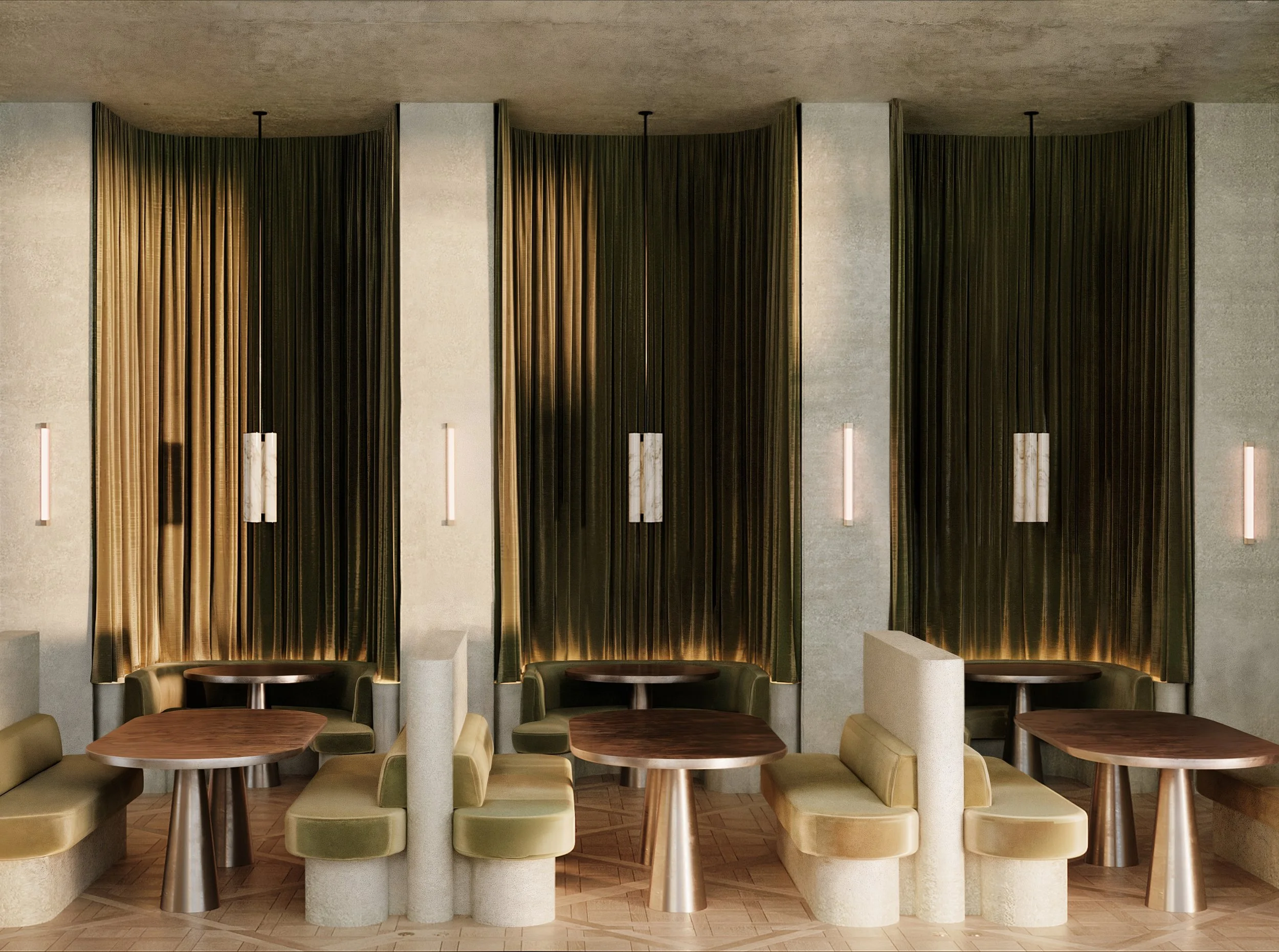 Intérieur moderne avec des rideaux en velours, des lampes verticales et des tables rondes en bois entourées de sièges en cuir vert et beige.