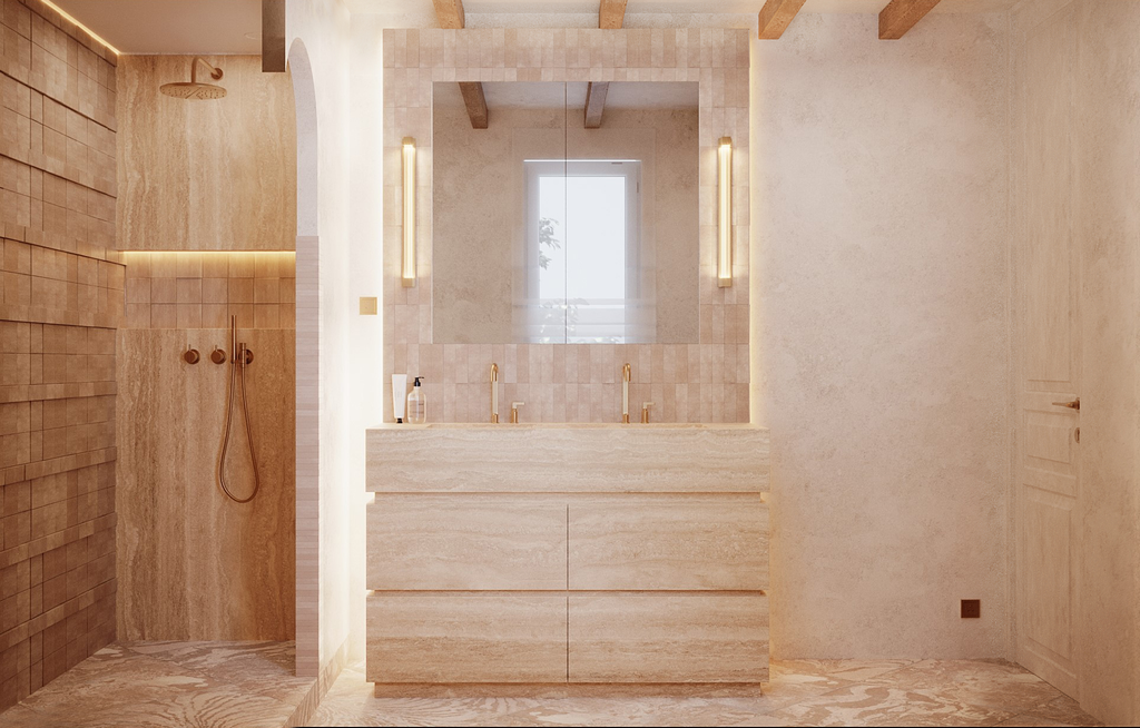 Salle de bain moderne avec double vasque en pierre, grands miroirs, éclairage vertical et douche à l'italienne en marbre beige.
