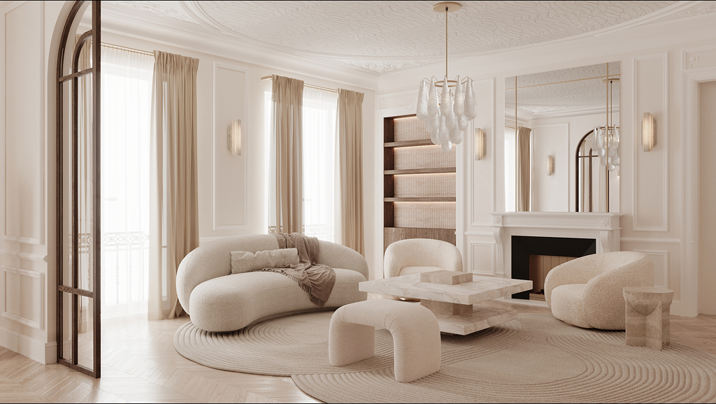 Salon élégant avec canapé beige, fauteuils, cheminée, étagère en bois, miroir, chandelier en verre, grande fenêtre avec rideaux, et décoration pastel.