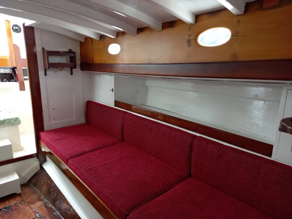 Interior3.jpg