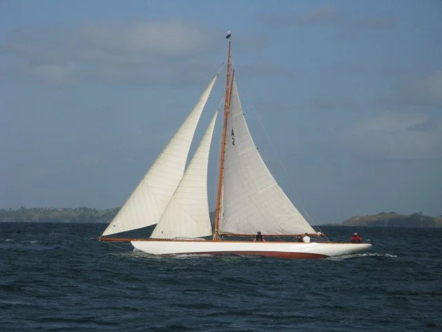 Rawhiti racing to Mahurangi Jan 2012.