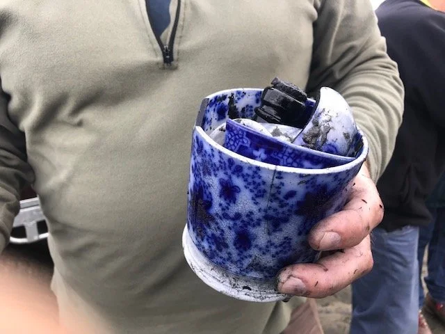 Shaving cup located in the bilge.