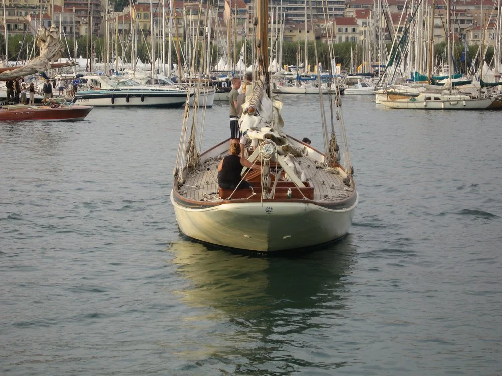 Thelma arriving Antibes 2006.