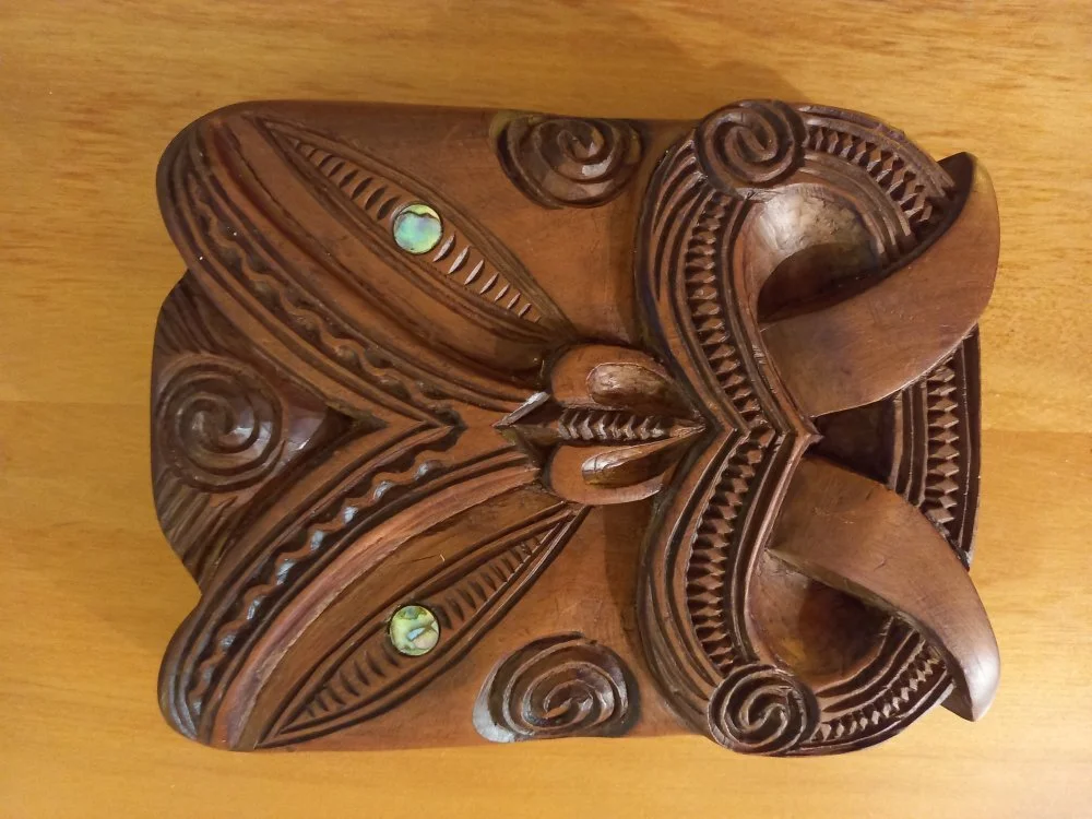 Tangaroa carving commissioned by Jo Byam.