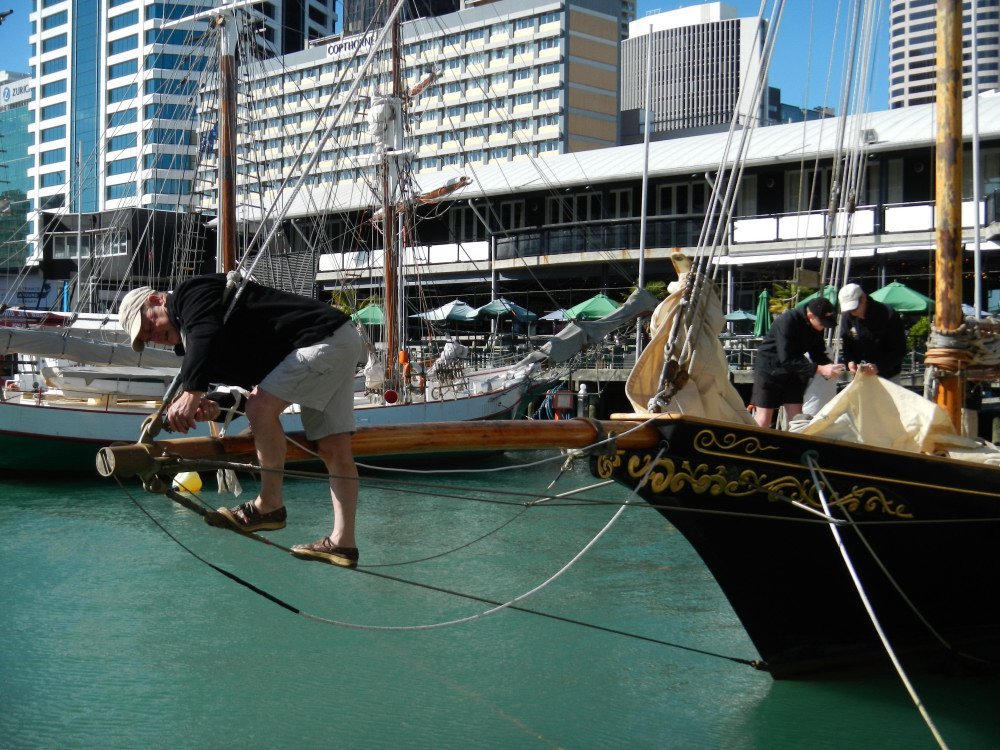 Hans setting up for the Motuihe cruising day.